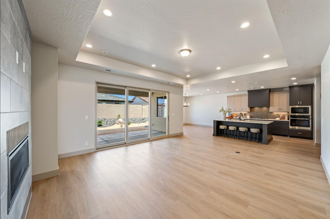 SOLIS AT CORAL CANYON - Residential