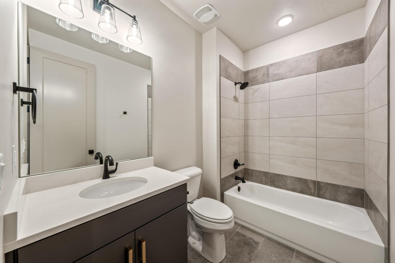 SOLIS AT CORAL CANYON - Residential