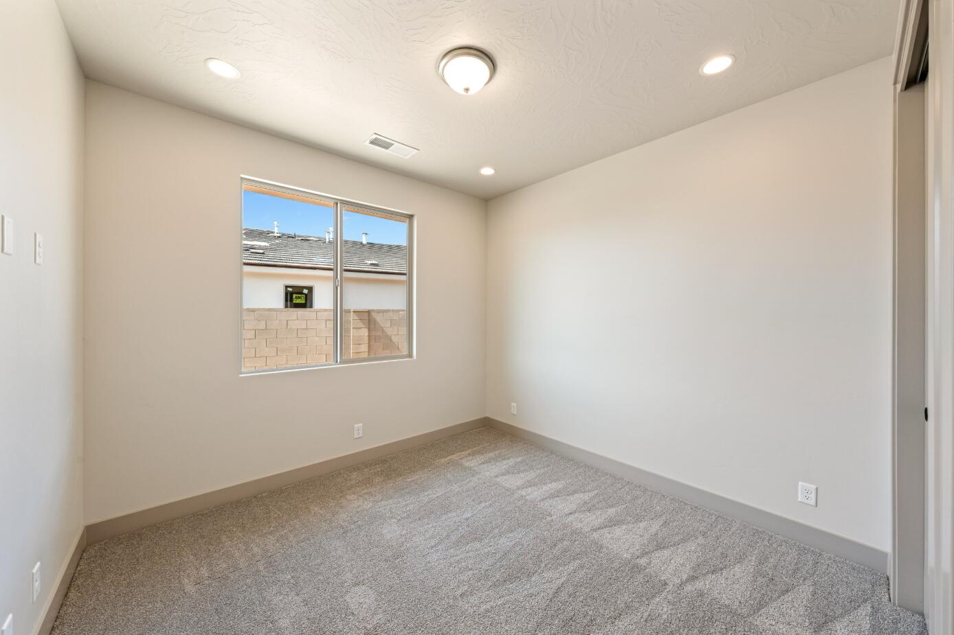 SOLIS AT CORAL CANYON - Residential