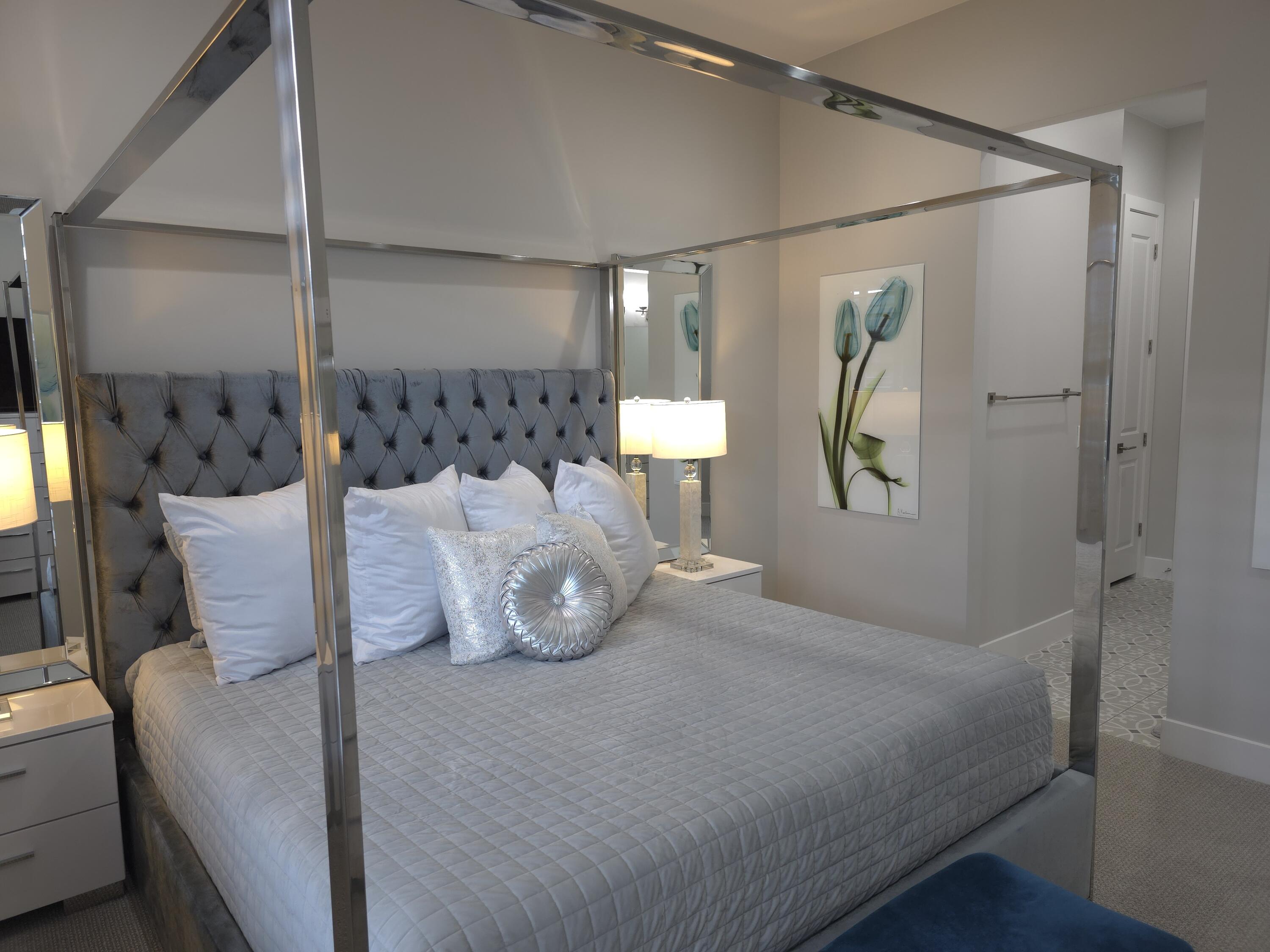 VILLAS AT SUN RIVER - Residential