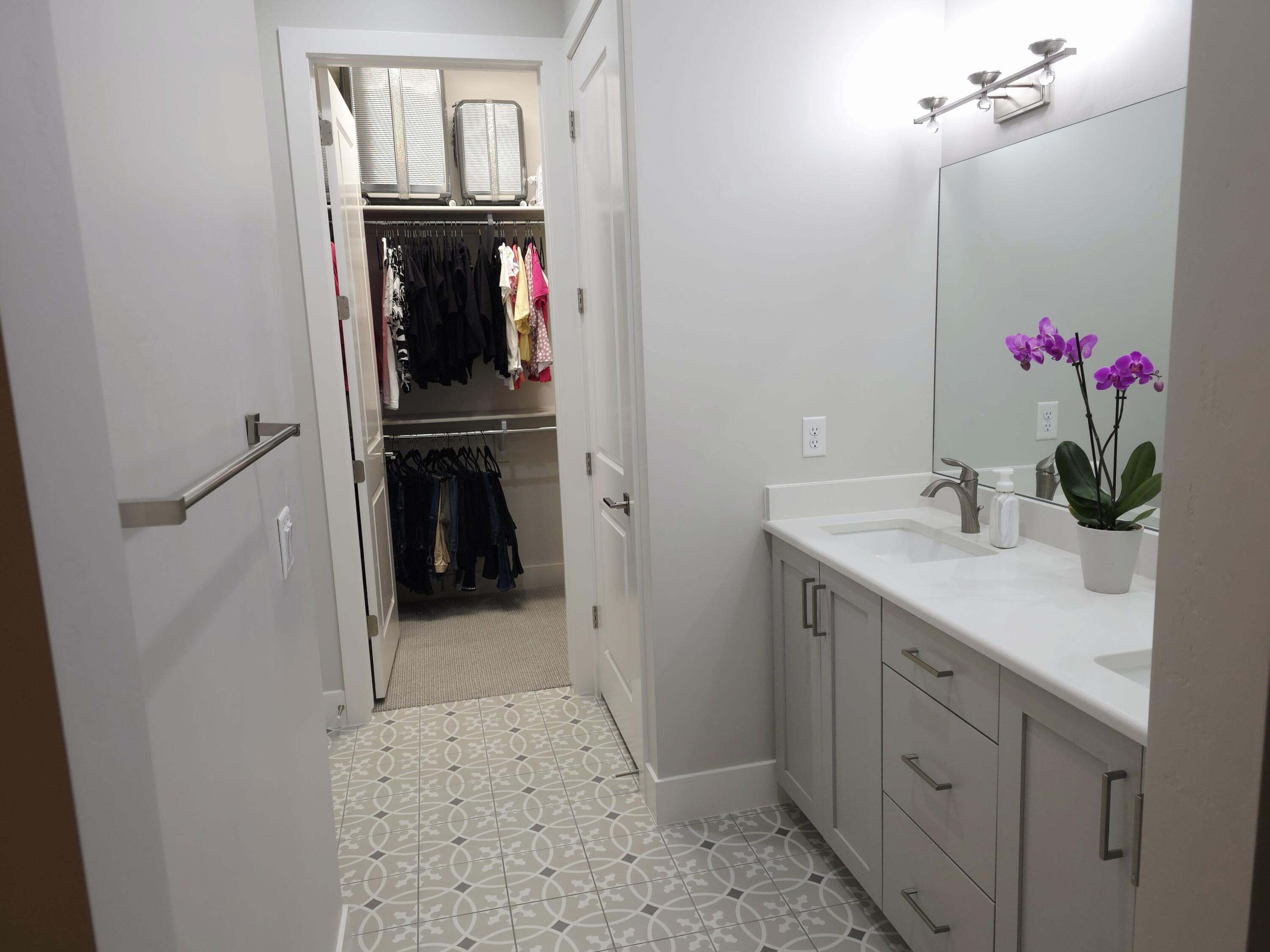 VILLAS AT SUN RIVER - Residential