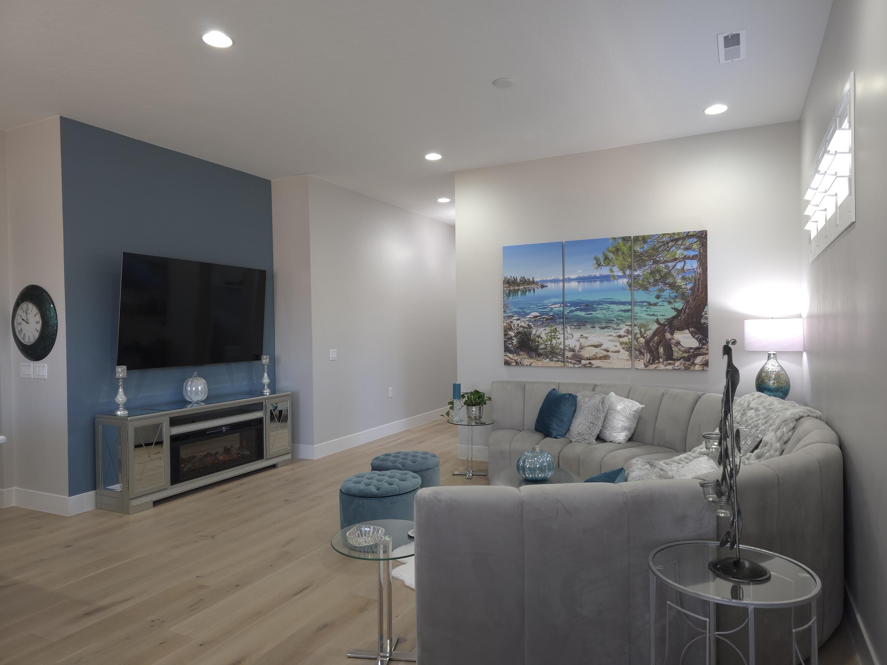 VILLAS AT SUN RIVER - Residential