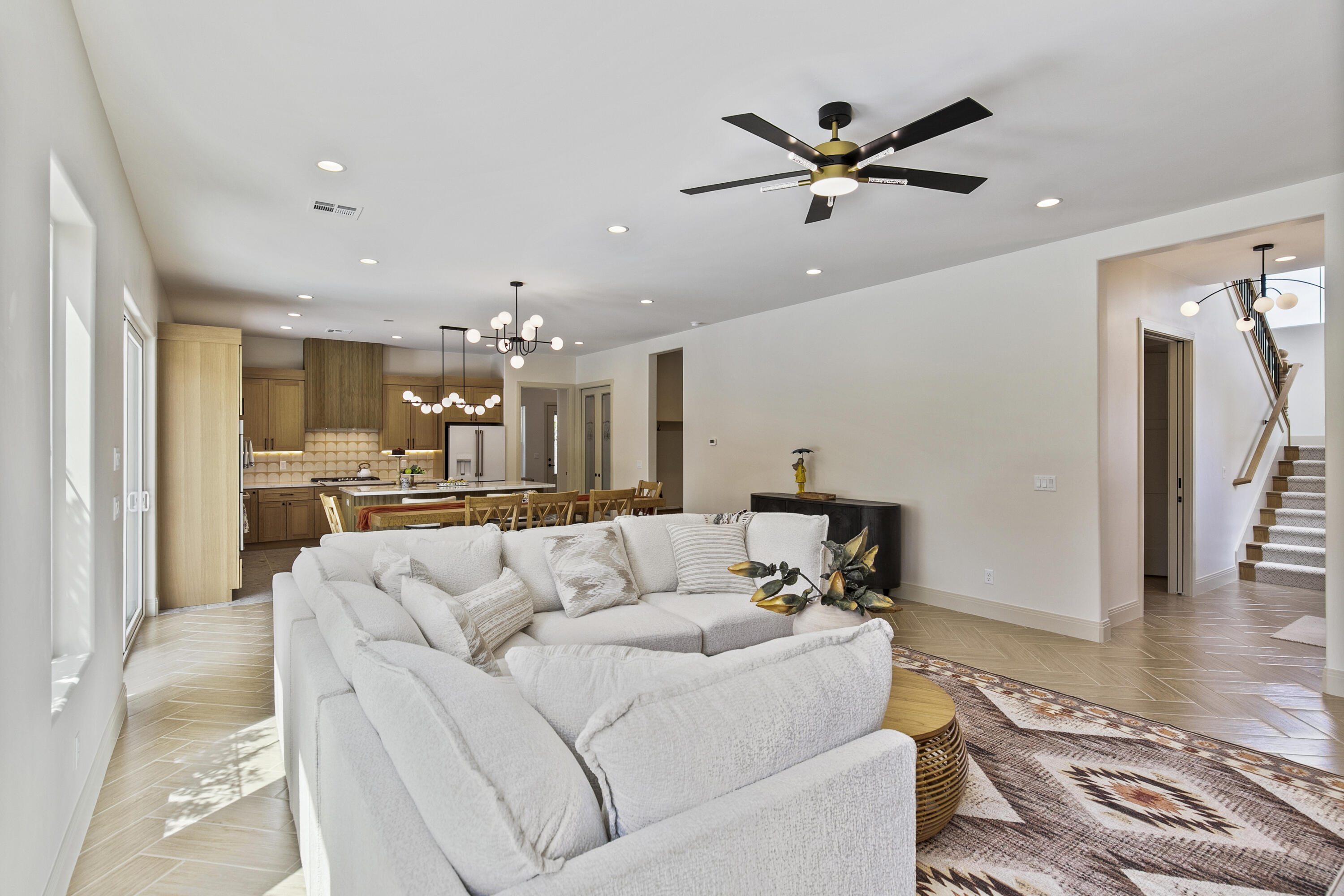 FALCON RIDGE - Residential