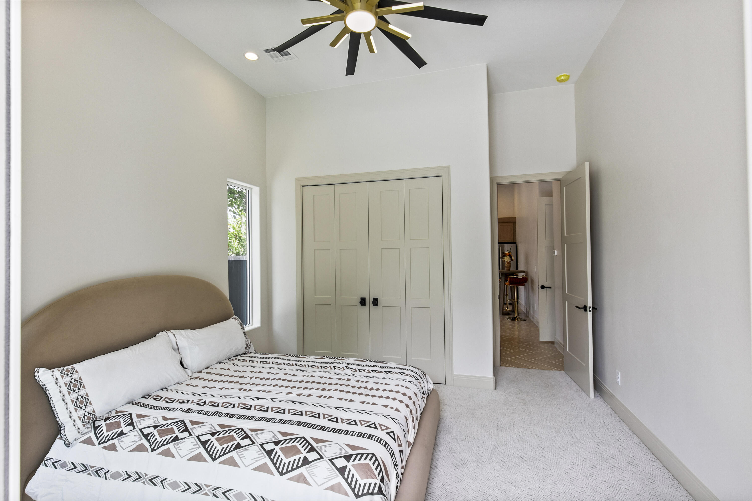 FALCON RIDGE - Residential
