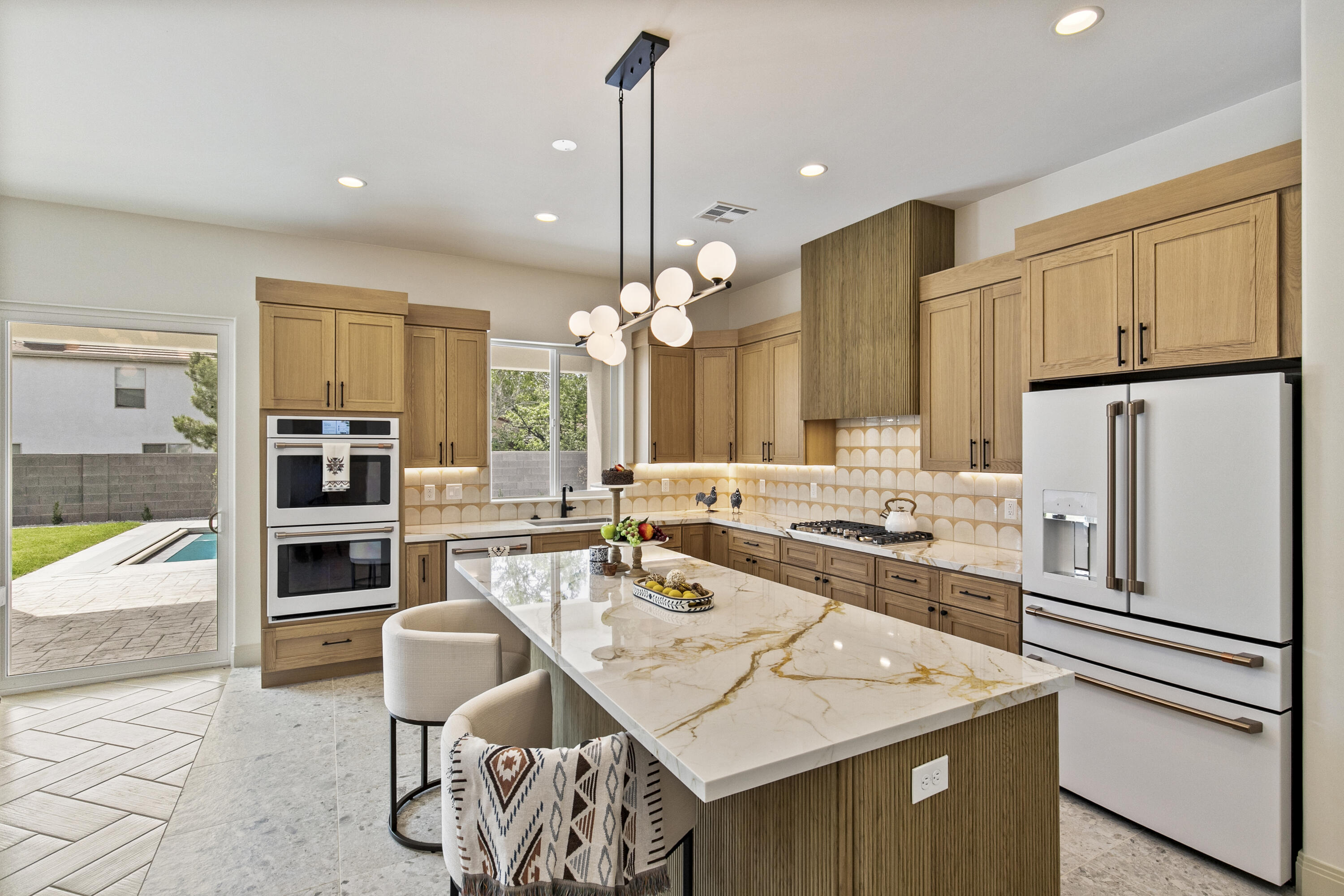 FALCON RIDGE - Residential
