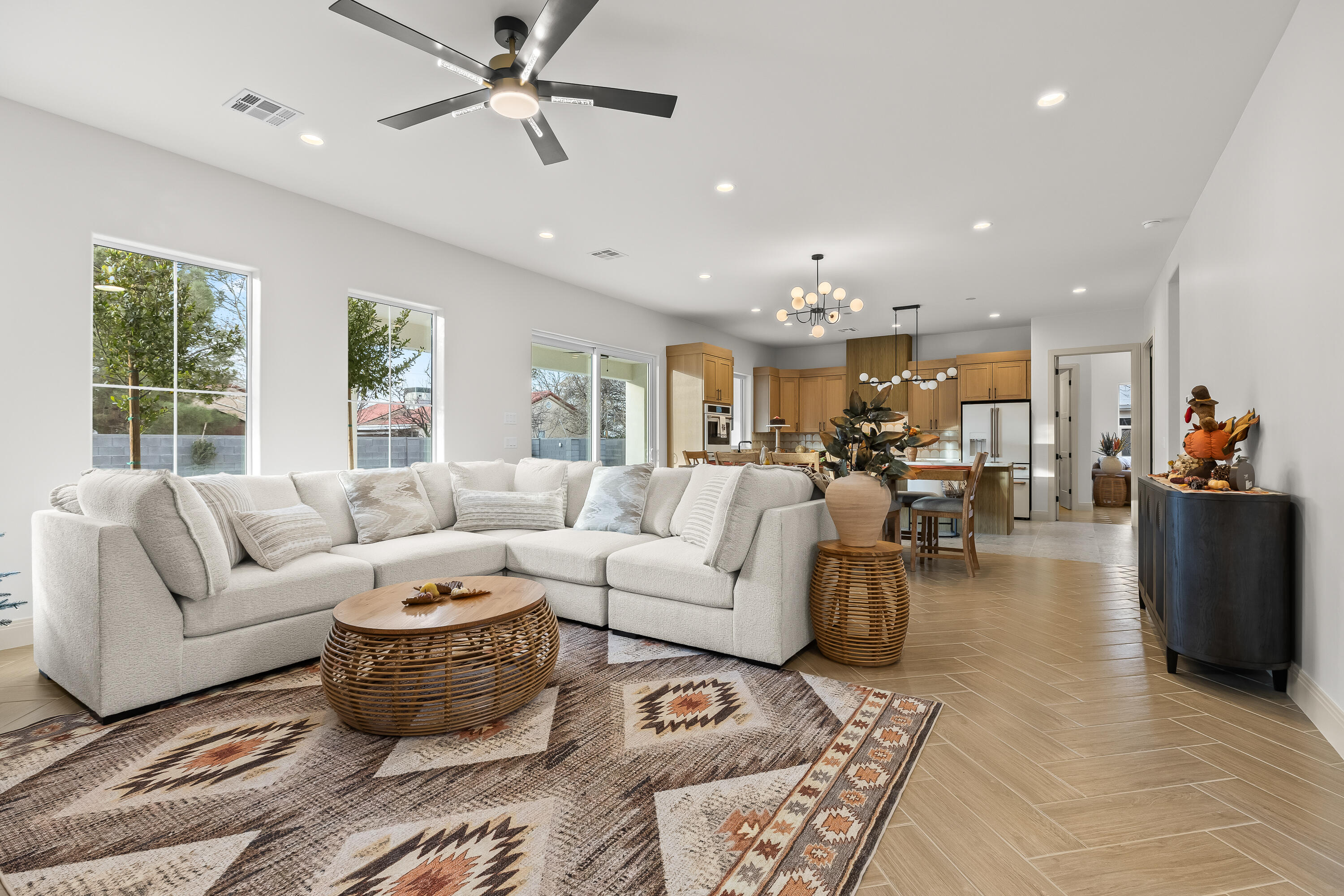 FALCON RIDGE - Residential