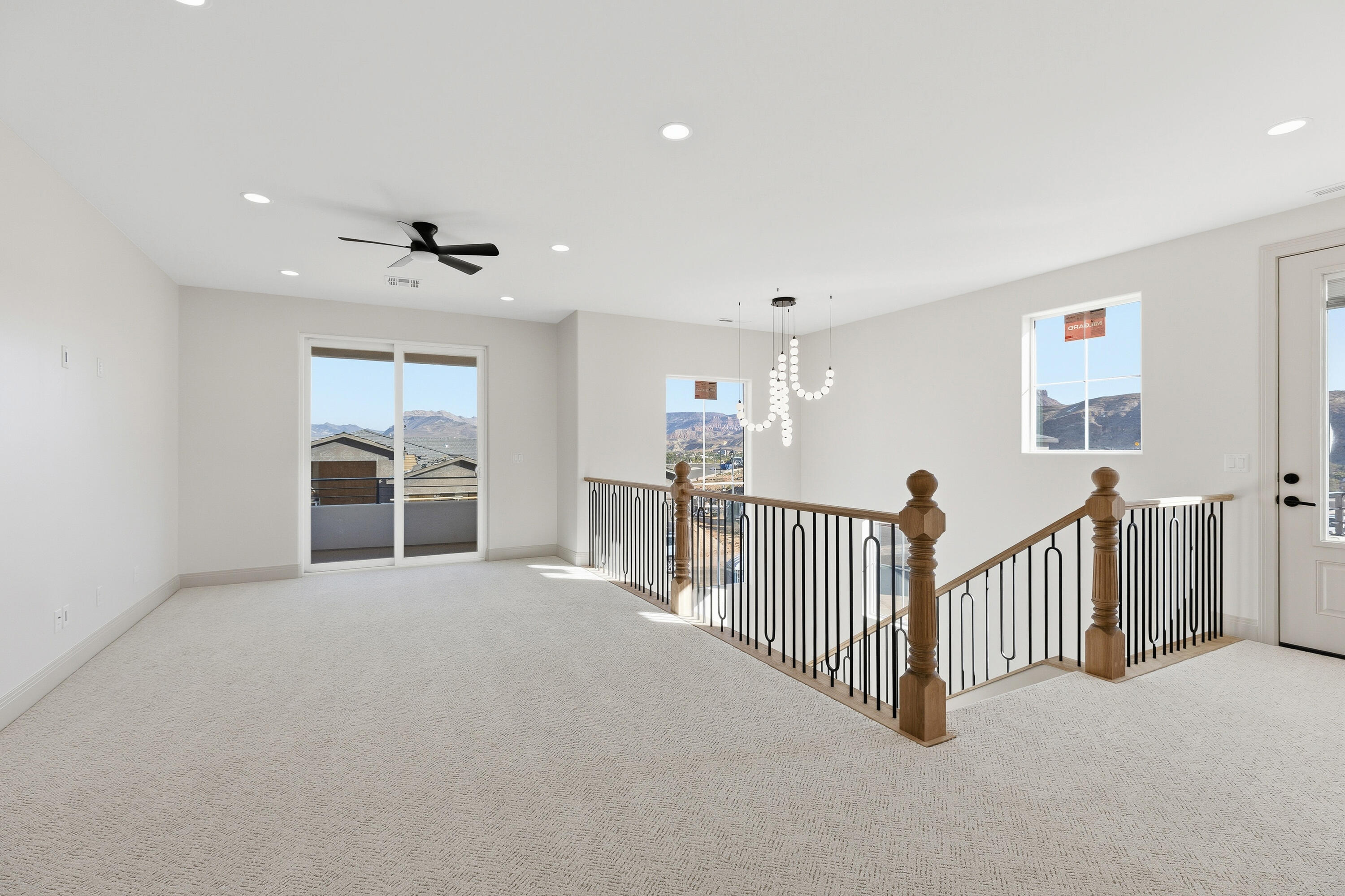 FALCON RIDGE - Residential