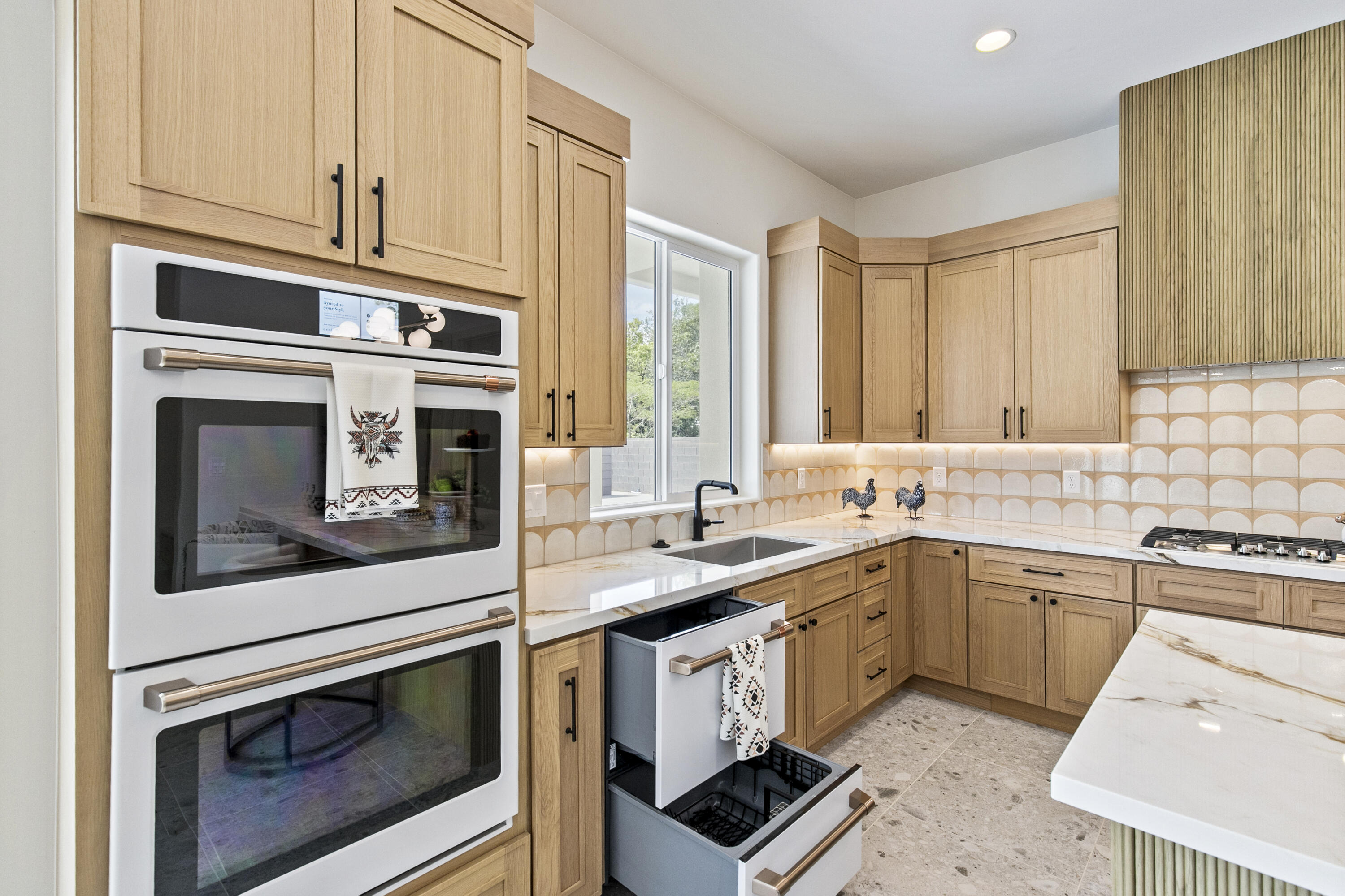 FALCON RIDGE - Residential