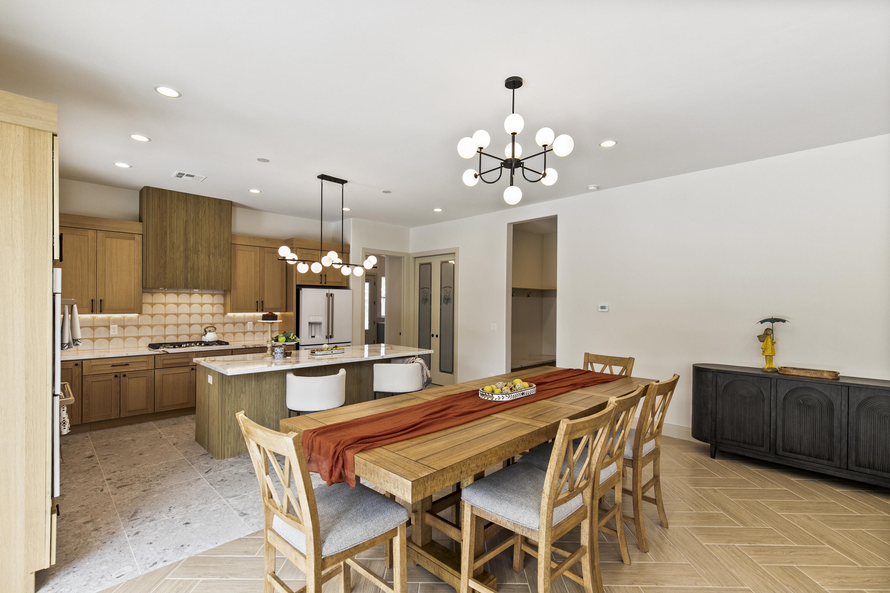 FALCON RIDGE - Residential
