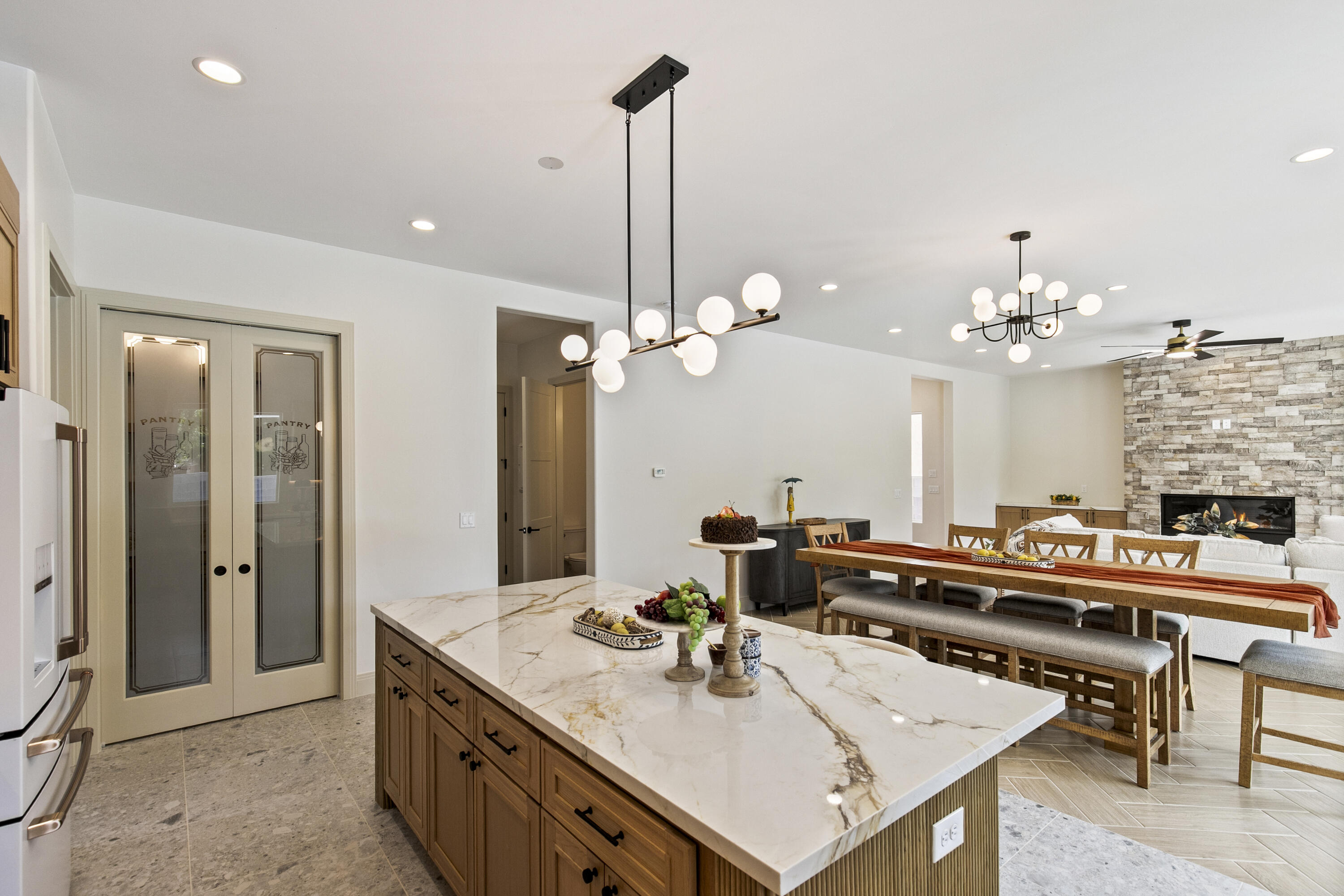 FALCON RIDGE - Residential