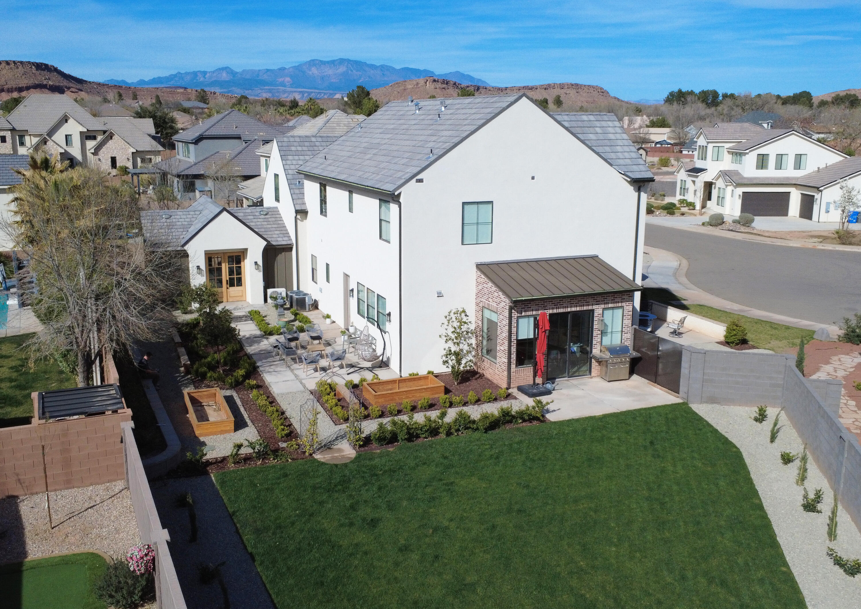 HYDE-BERRY PARK - Residential