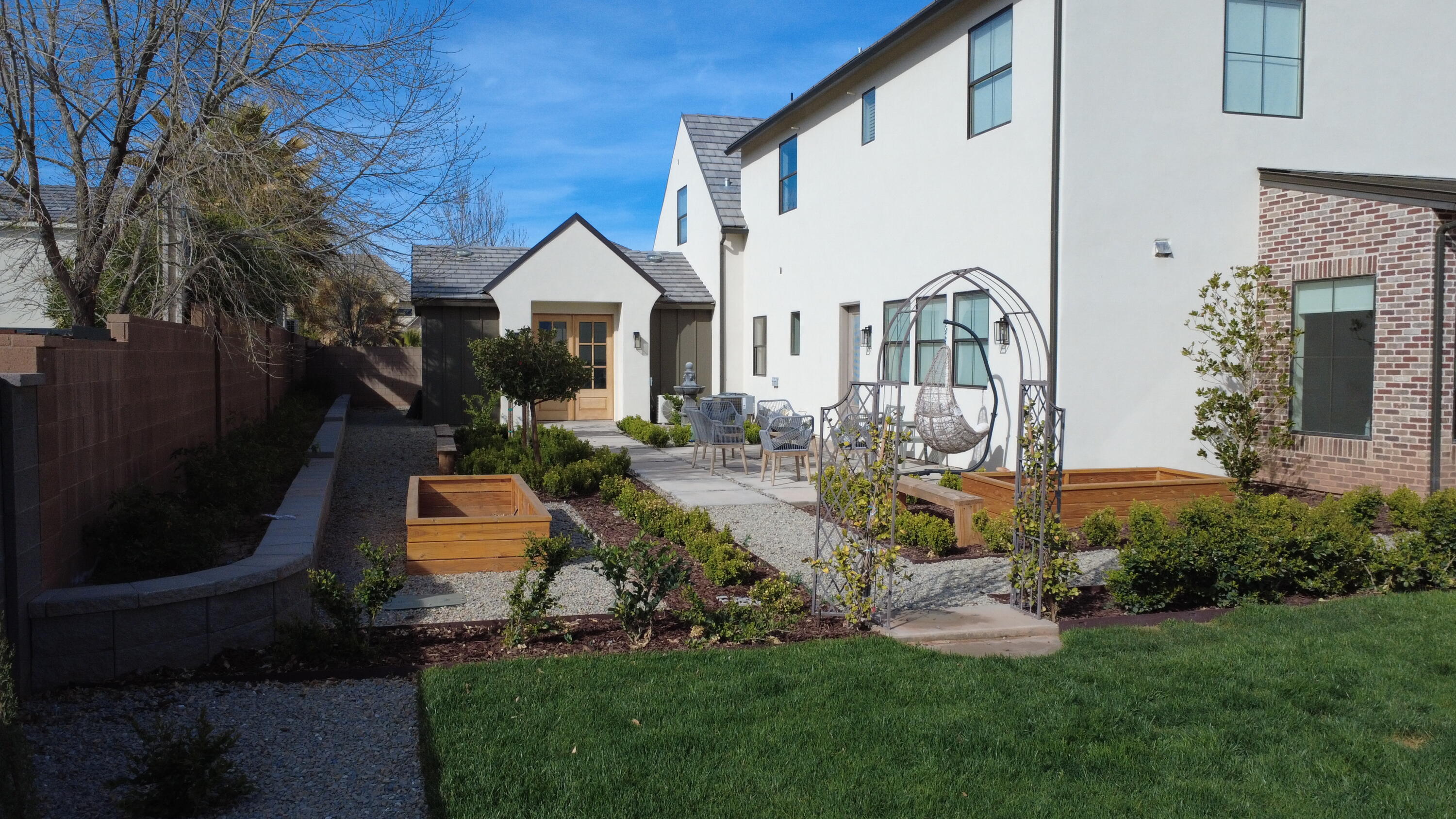 HYDE-BERRY PARK - Residential