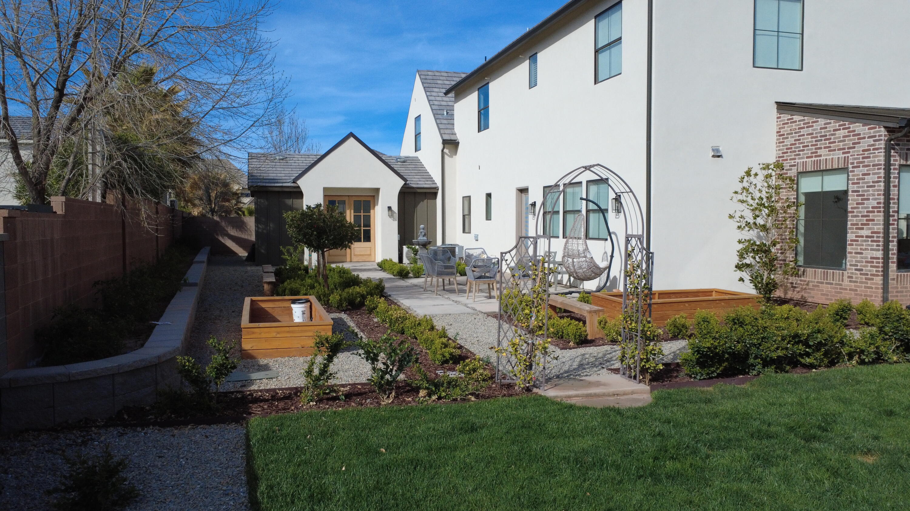 HYDE-BERRY PARK - Residential