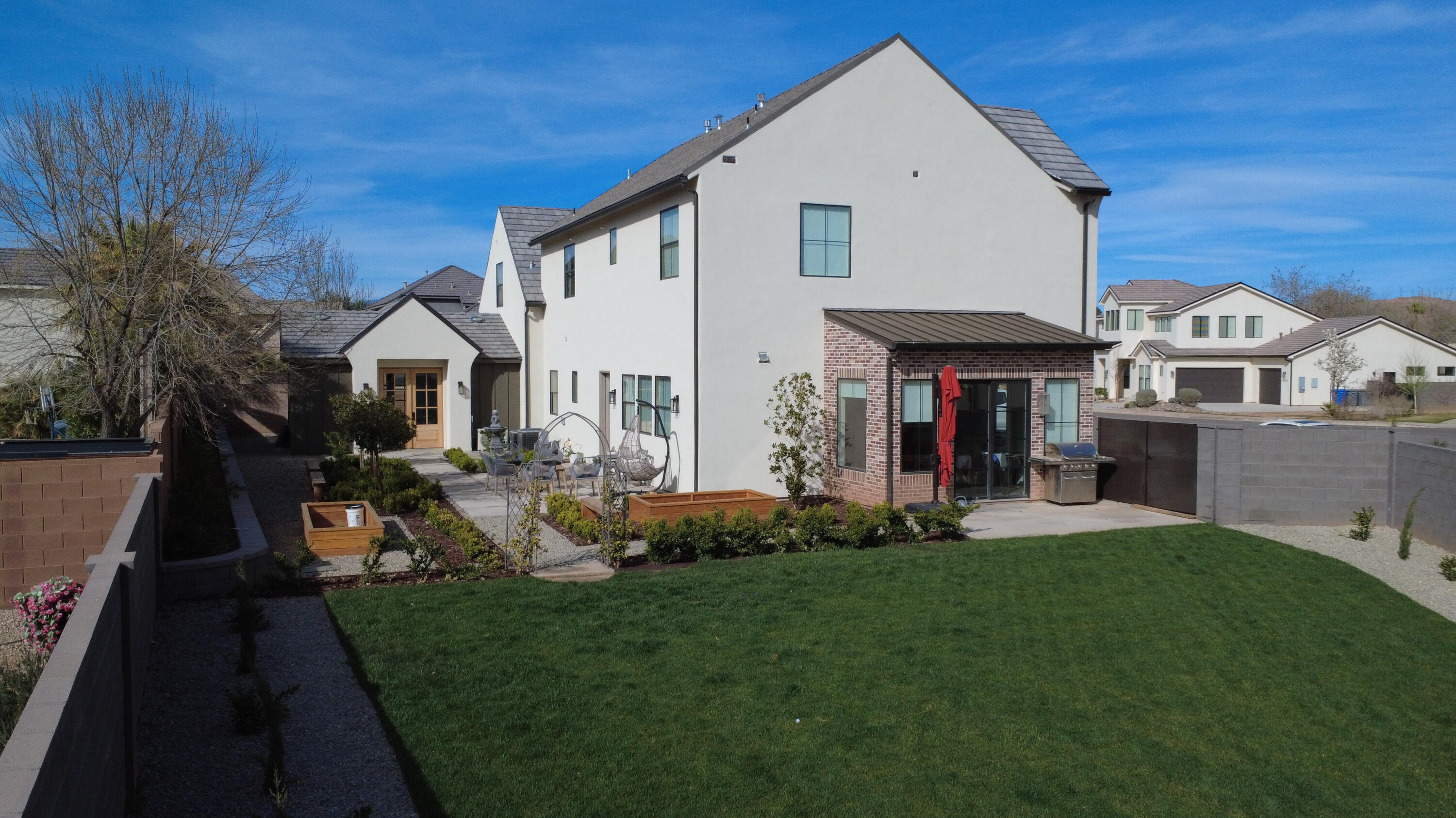 HYDE-BERRY PARK - Residential