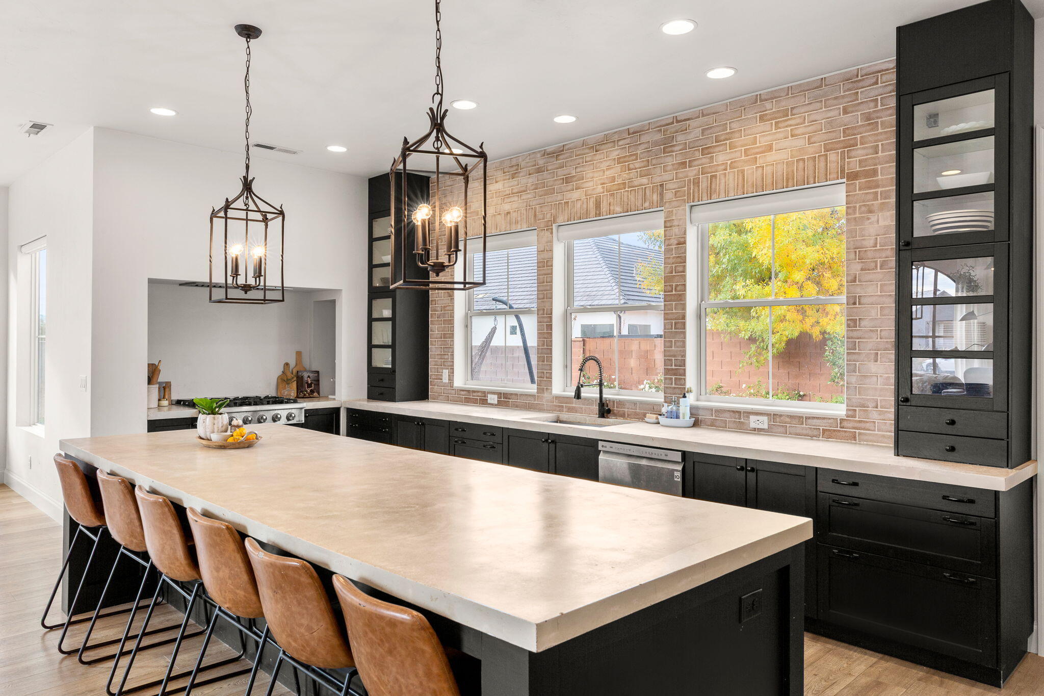 HYDE-BERRY PARK - Residential