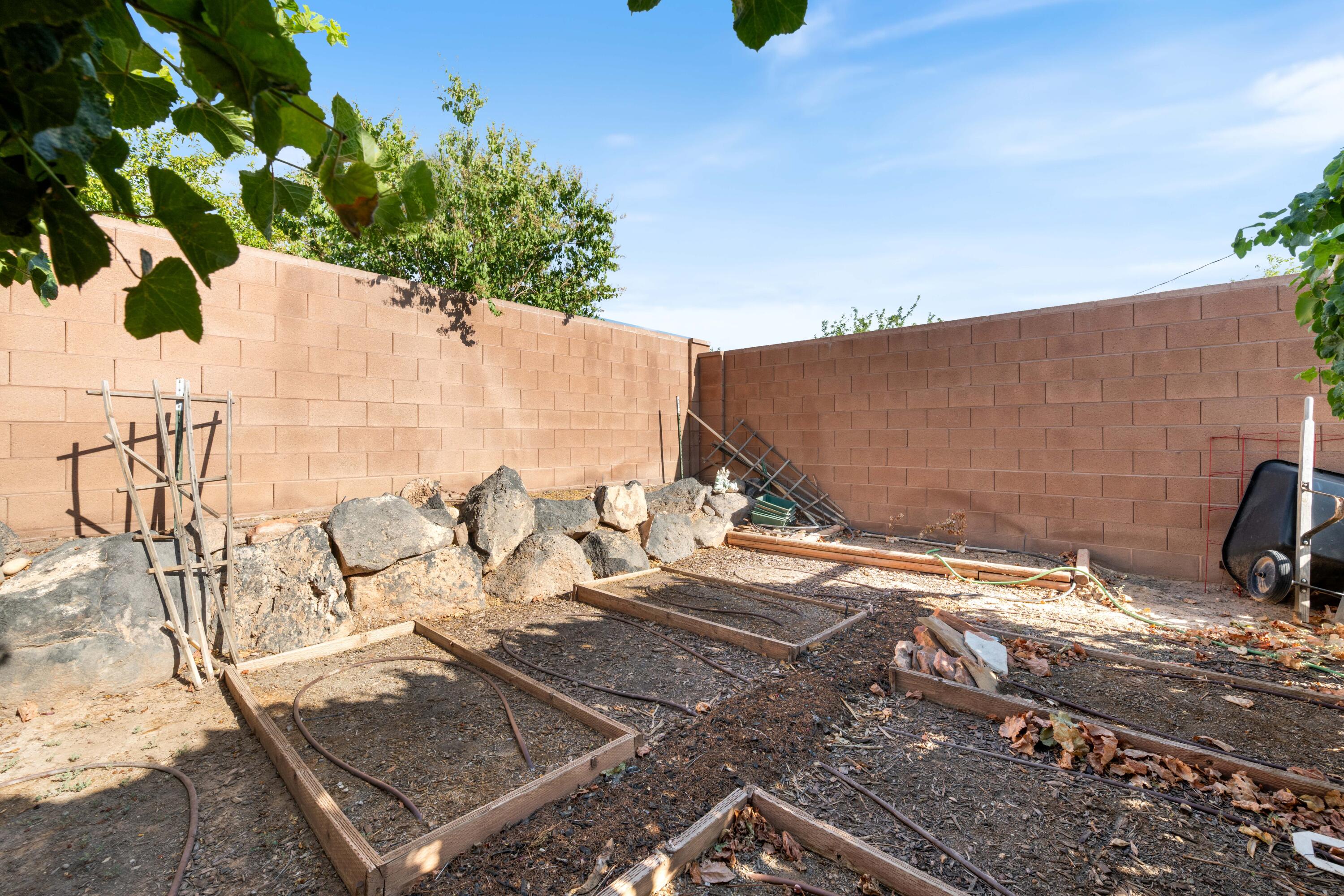 BLACKMORE - Residential