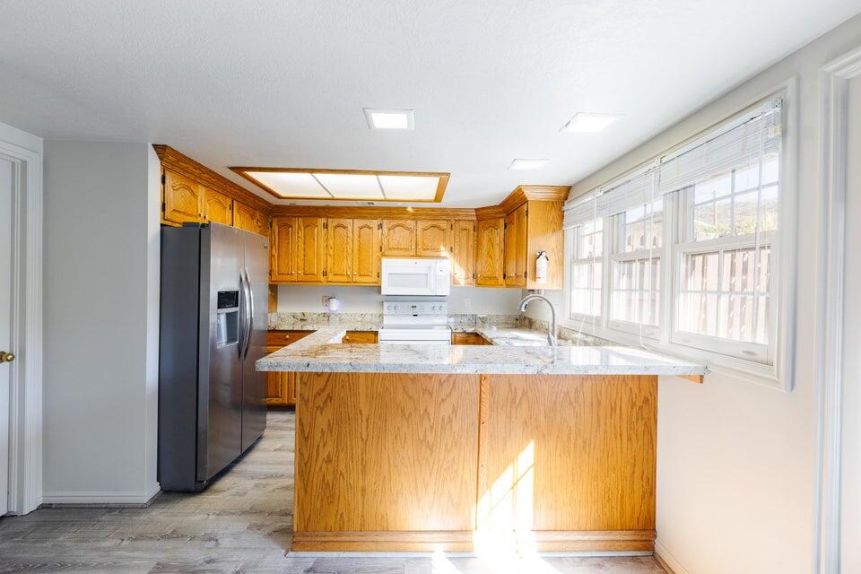 RED CANYON TOWNHOMES - Residential