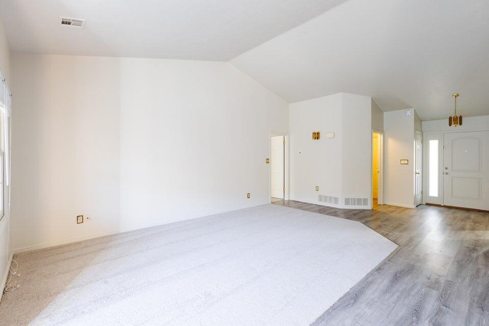 RED CANYON TOWNHOMES - Residential