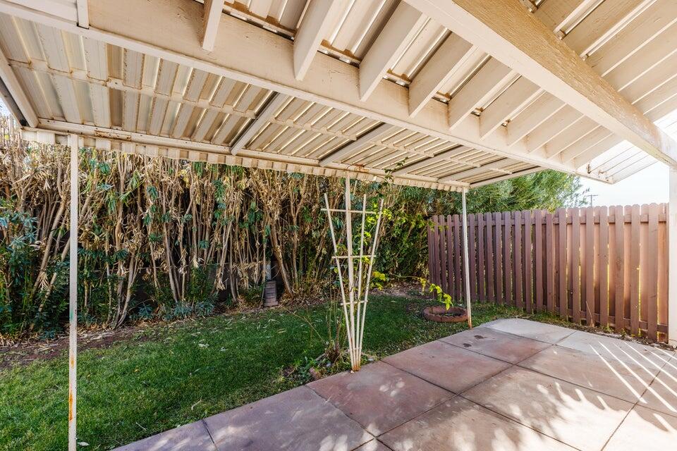 RED CANYON TOWNHOMES - Residential