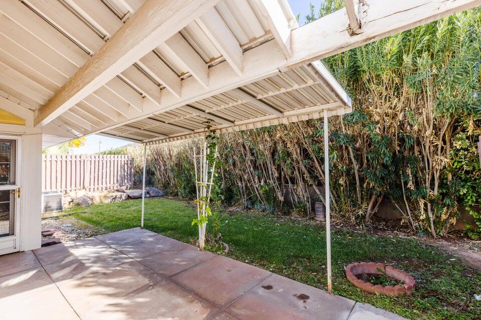 RED CANYON TOWNHOMES - Residential