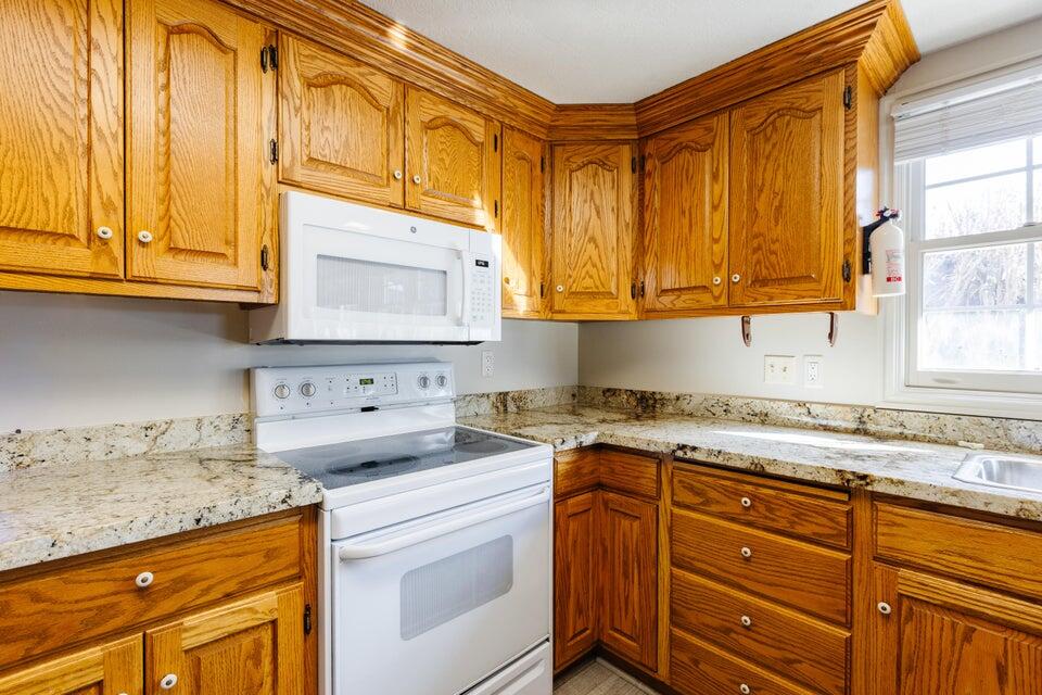 RED CANYON TOWNHOMES - Residential