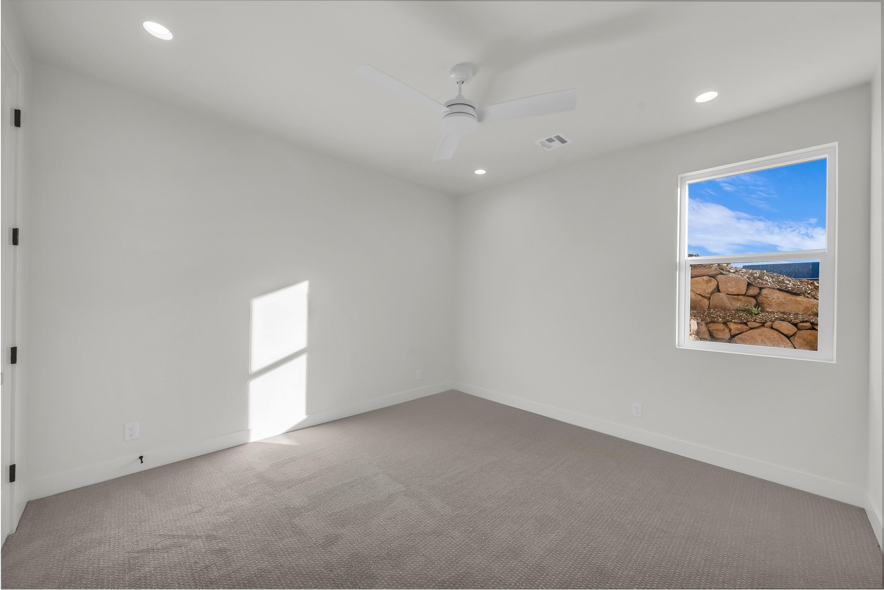 HEIGHTS AT WASHINGTON BENCH - Residential