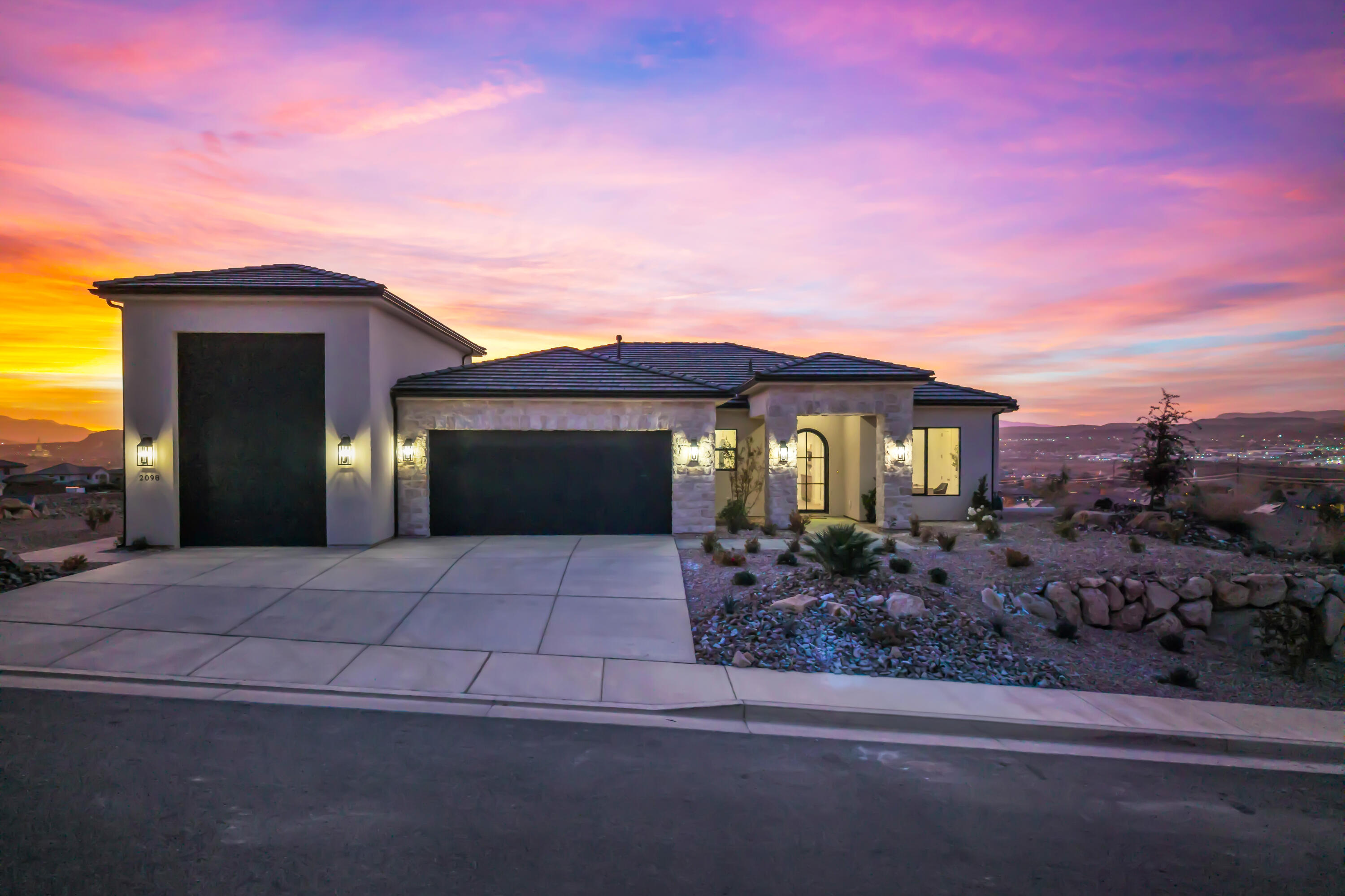 HEIGHTS AT WASHINGTON BENCH - Residential