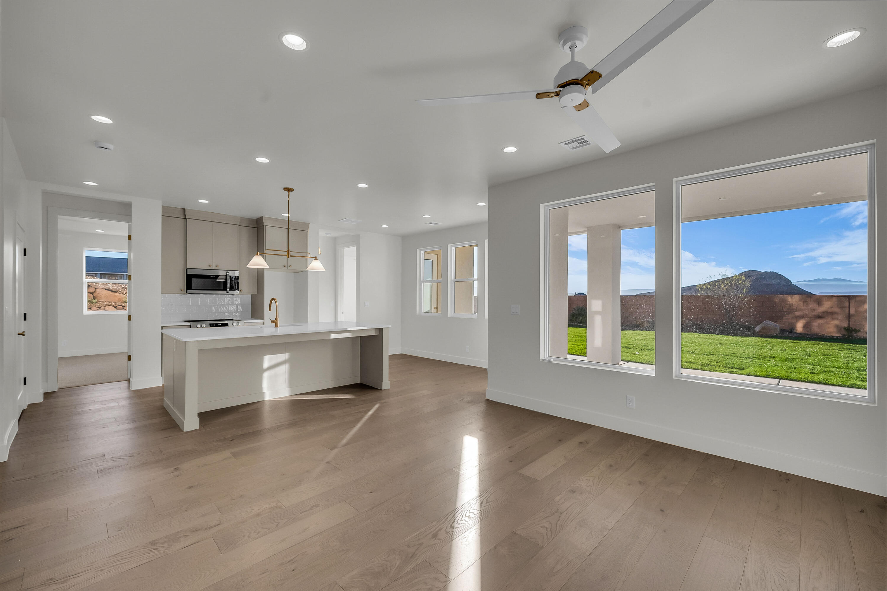 HEIGHTS AT WASHINGTON BENCH - Residential