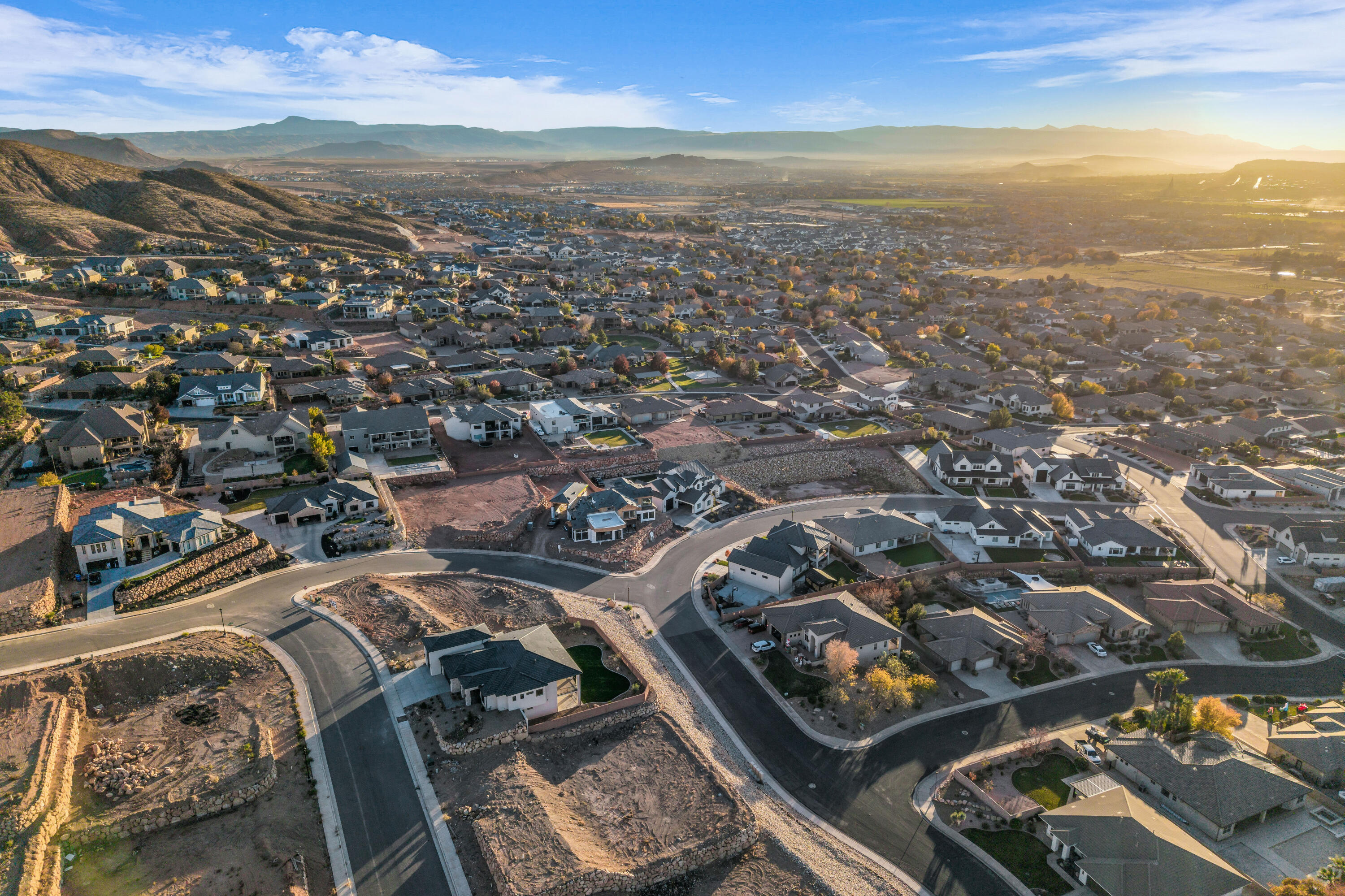 HEIGHTS AT WASHINGTON BENCH - Residential