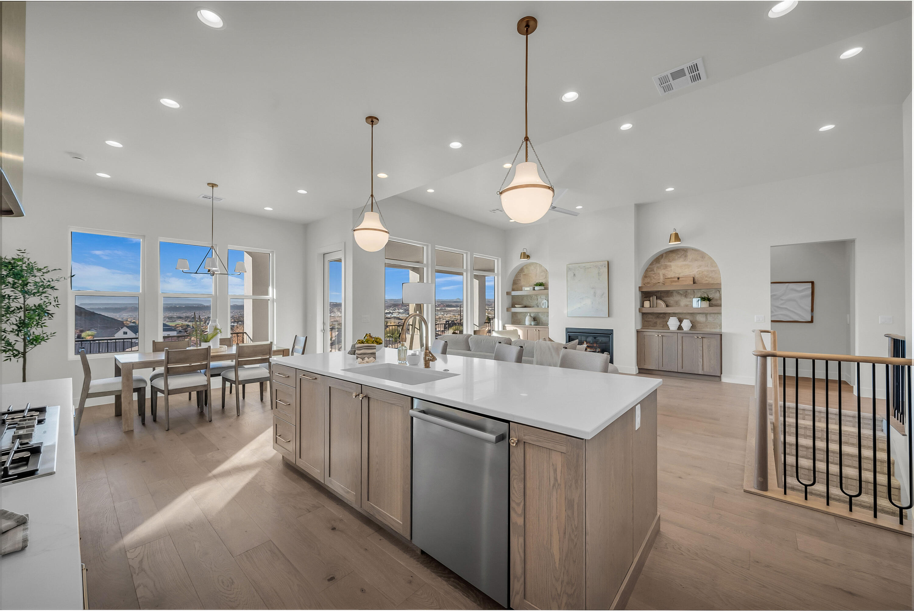 HEIGHTS AT WASHINGTON BENCH - Residential