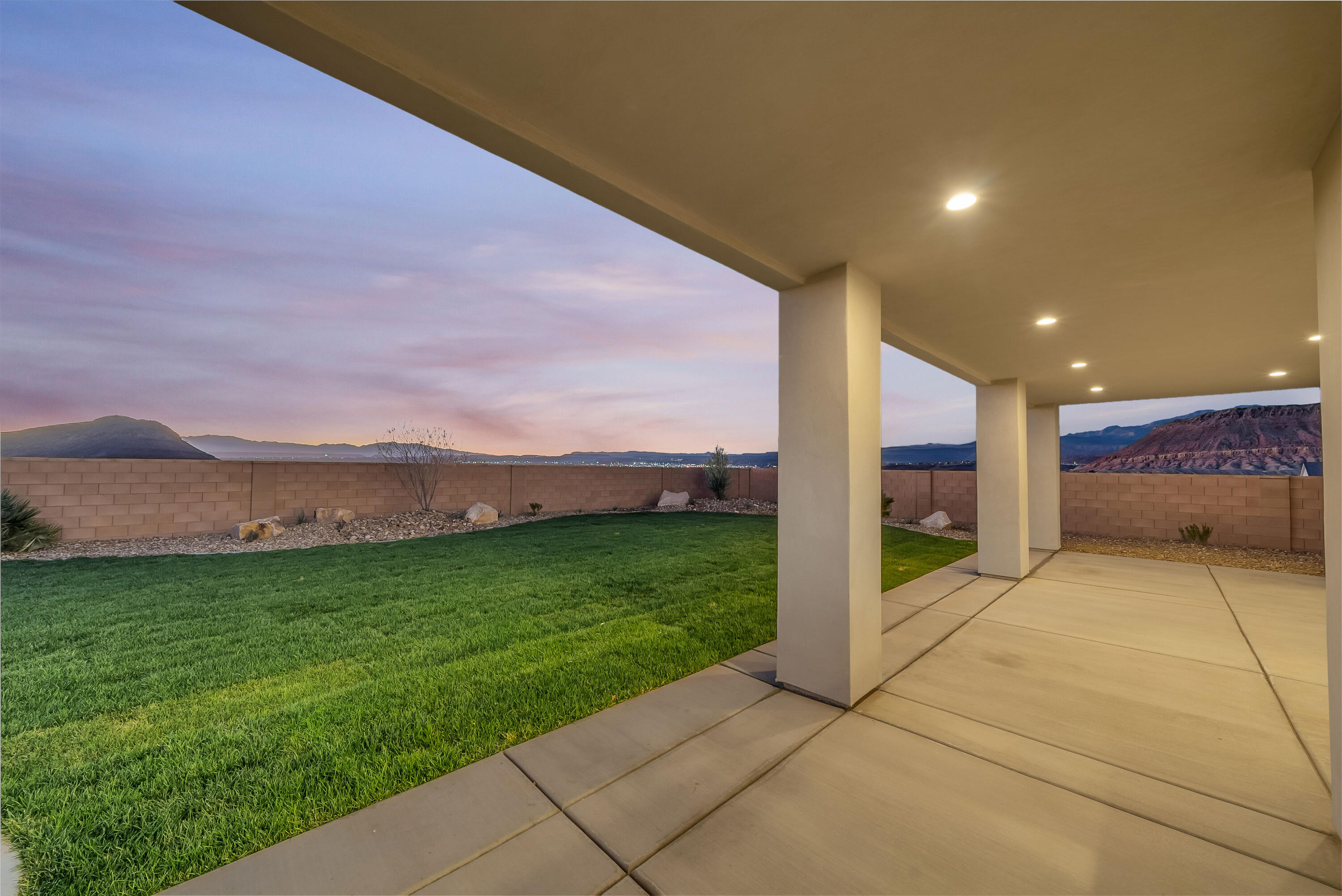 HEIGHTS AT WASHINGTON BENCH - Residential