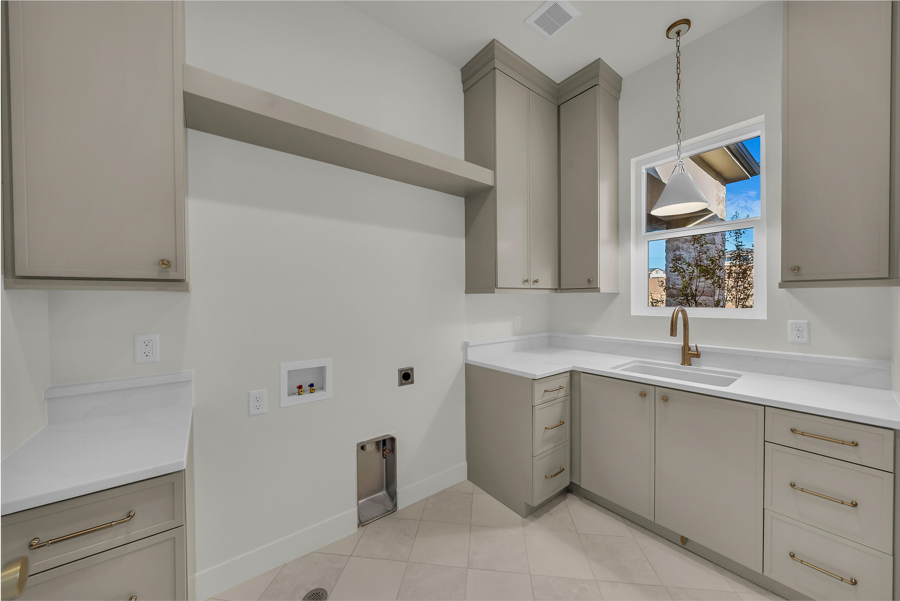 HEIGHTS AT WASHINGTON BENCH - Residential