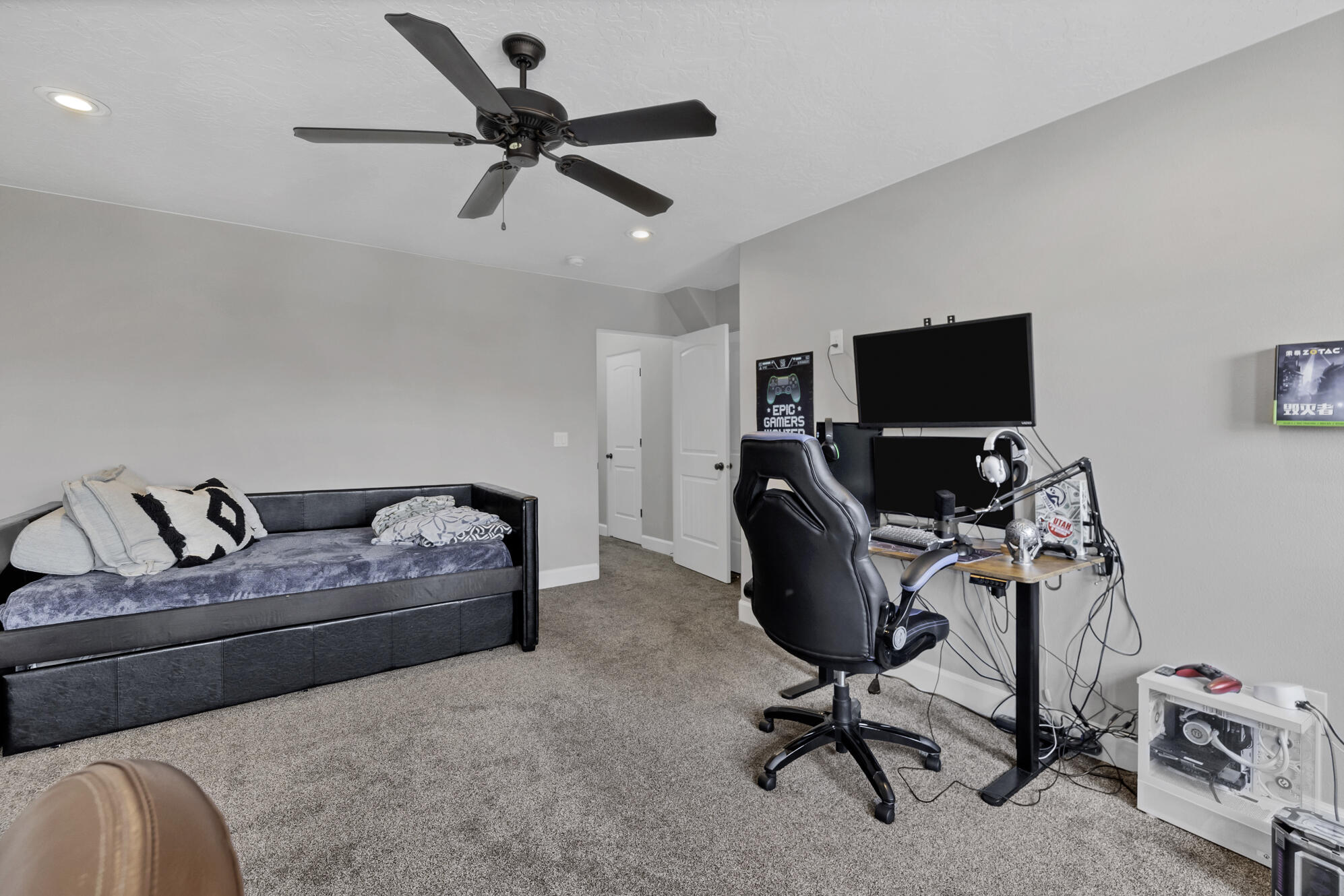 SHADOW MOUNTAIN - Residential