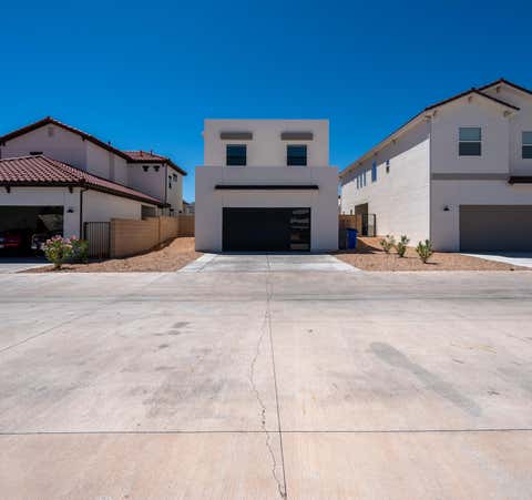 Tiny photo for 628 W JUNIPER HILL DR, Saint George, UT 84790 (MLS # 26-274761)