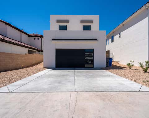 Tiny photo for 628 W JUNIPER HILL DR, Saint George, UT 84790 (MLS # 26-274761)