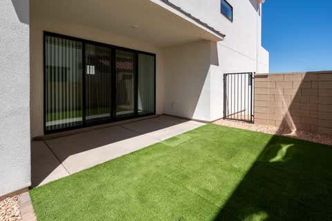 Tiny photo for 628 W JUNIPER HILL DR, Saint George, UT 84790 (MLS # 26-274761)