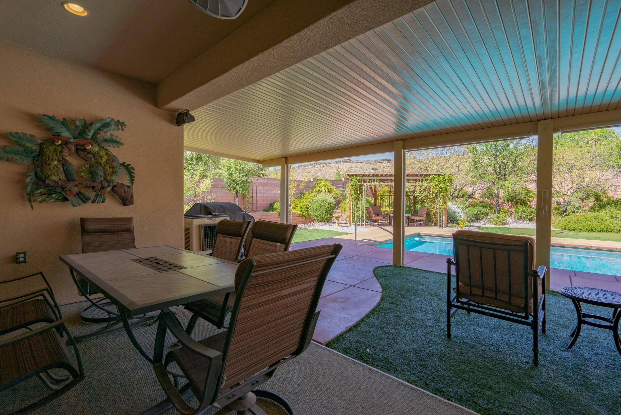 CORAL CANYON - Residential