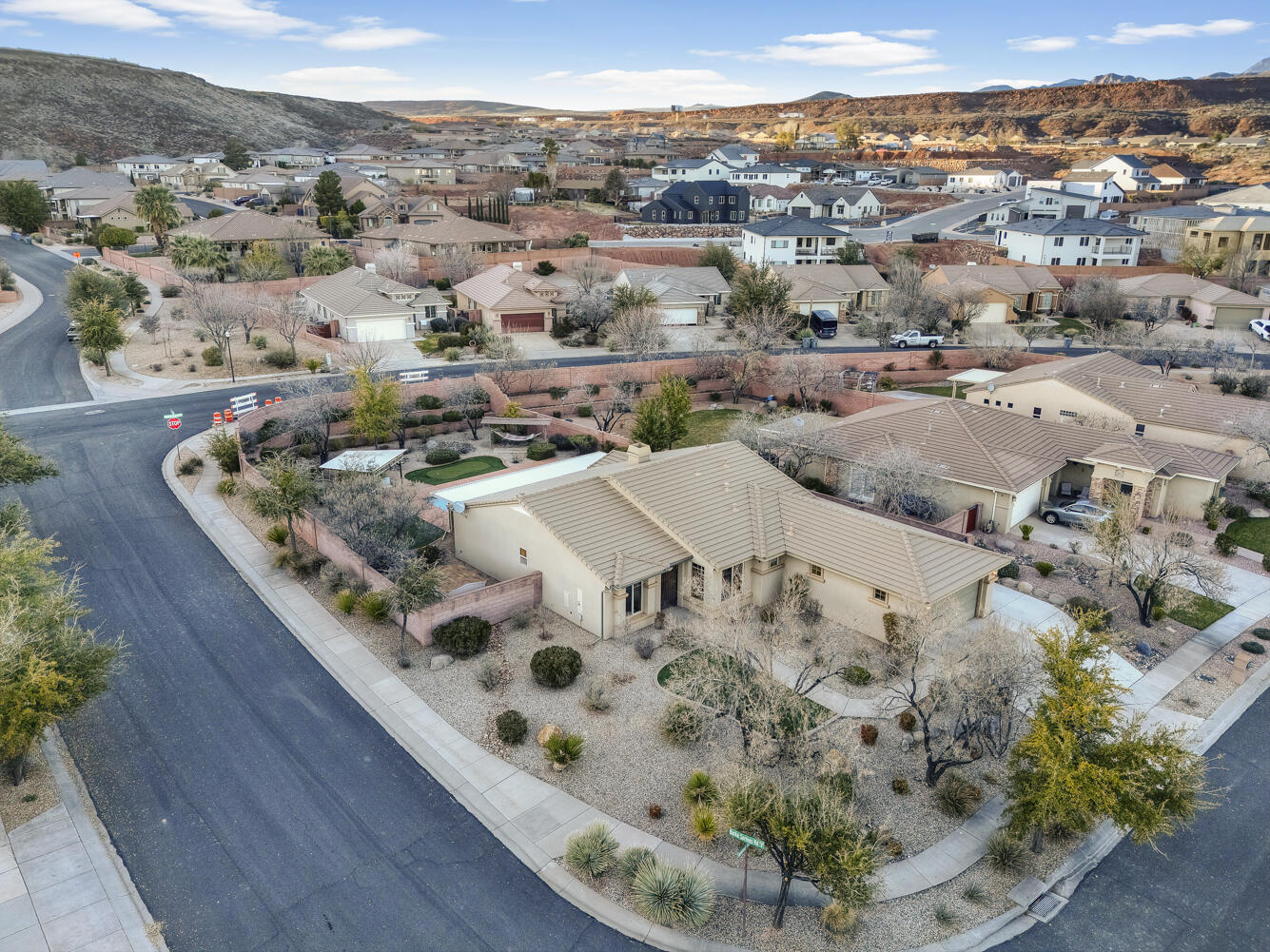 CORAL CANYON - Residential