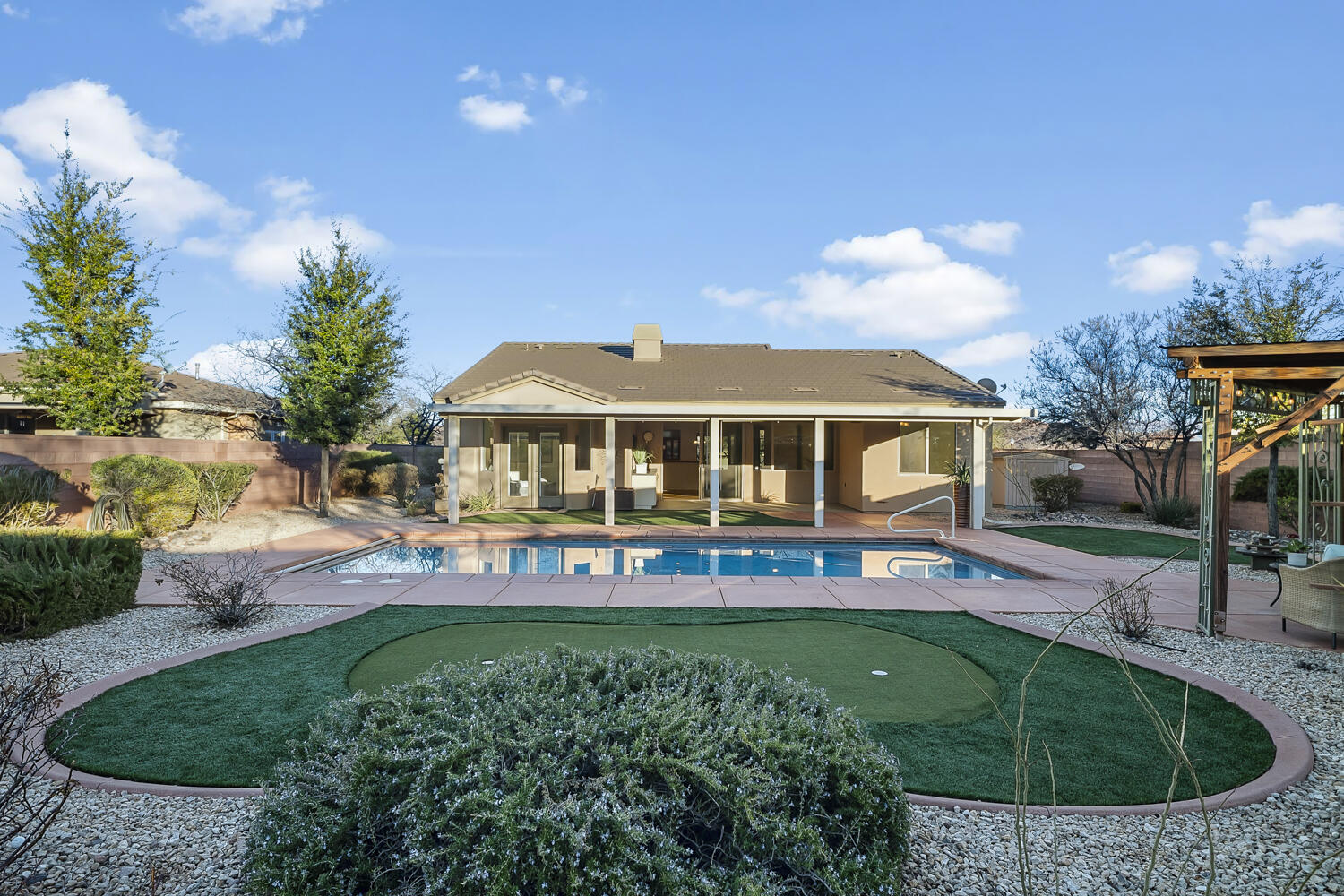 CORAL CANYON - Residential