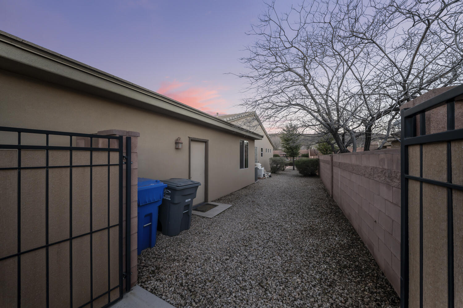 CORAL CANYON - Residential