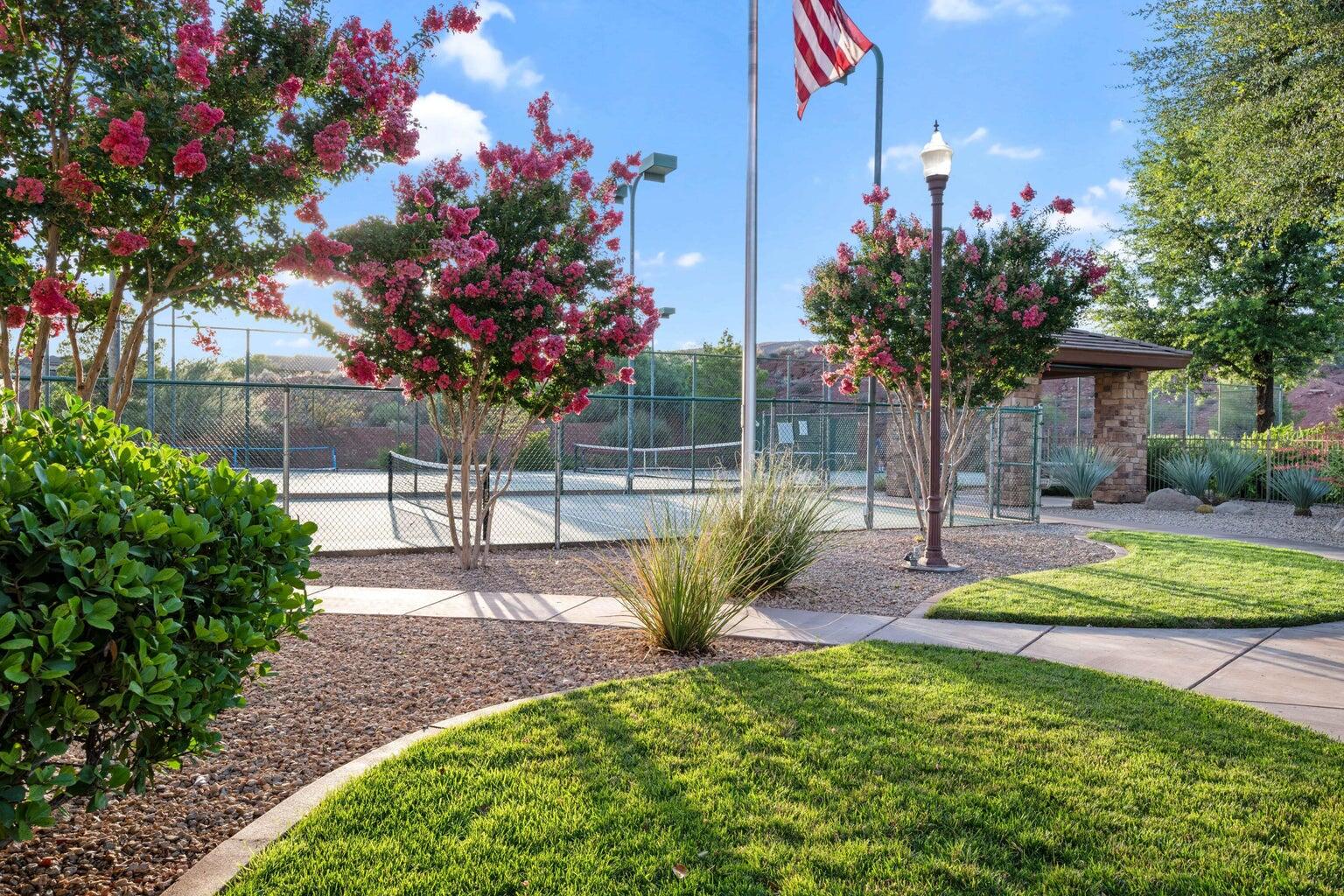 CORAL CANYON - Residential