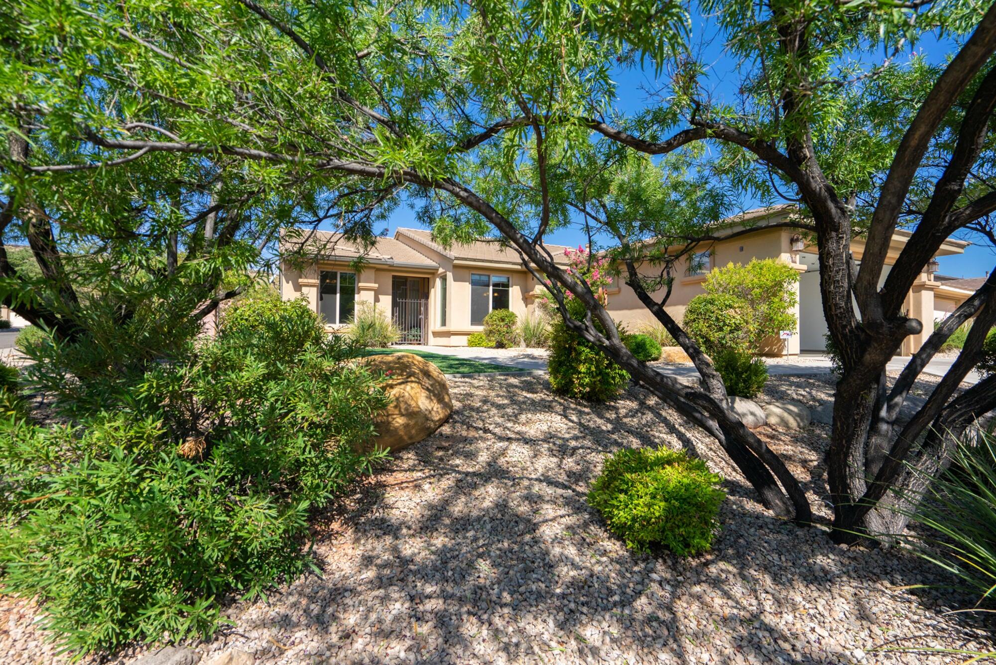 CORAL CANYON - Residential