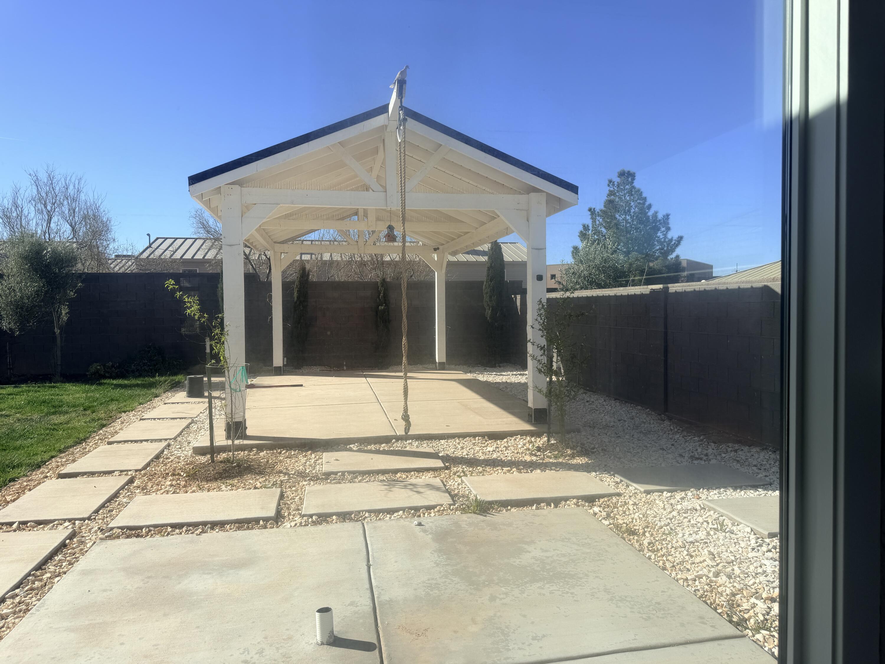 QUEENSRIDGE - Residential