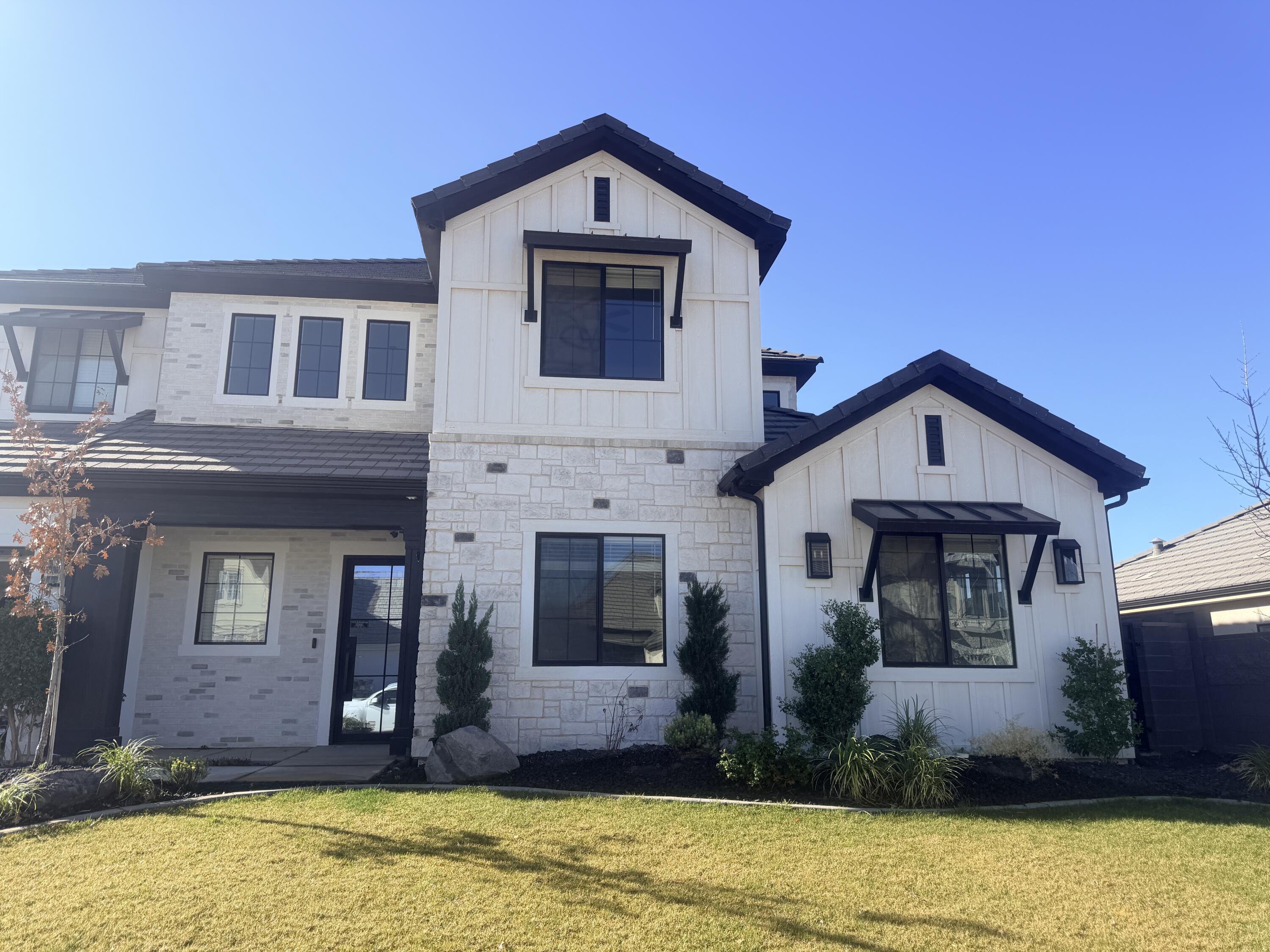 QUEENSRIDGE - Residential