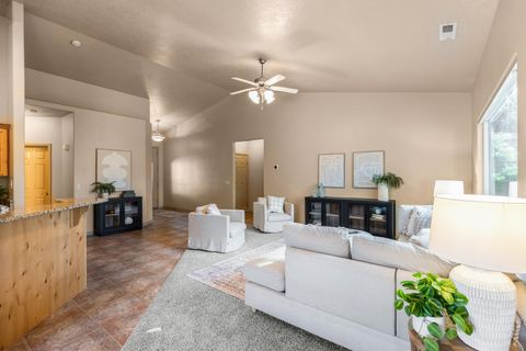 Tiny photo for 1995 W 1900 N, Saint George, UT 84770 (MLS # 25-266195)