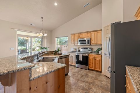 Tiny photo for 1995 W 1900 N, Saint George, UT 84770 (MLS # 25-266195)