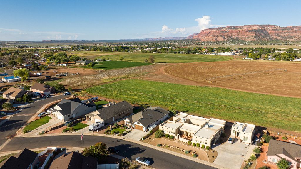 Photo of 580 S Cedar CIR, Kanab, UT 84741 (MLS # 26-273222)