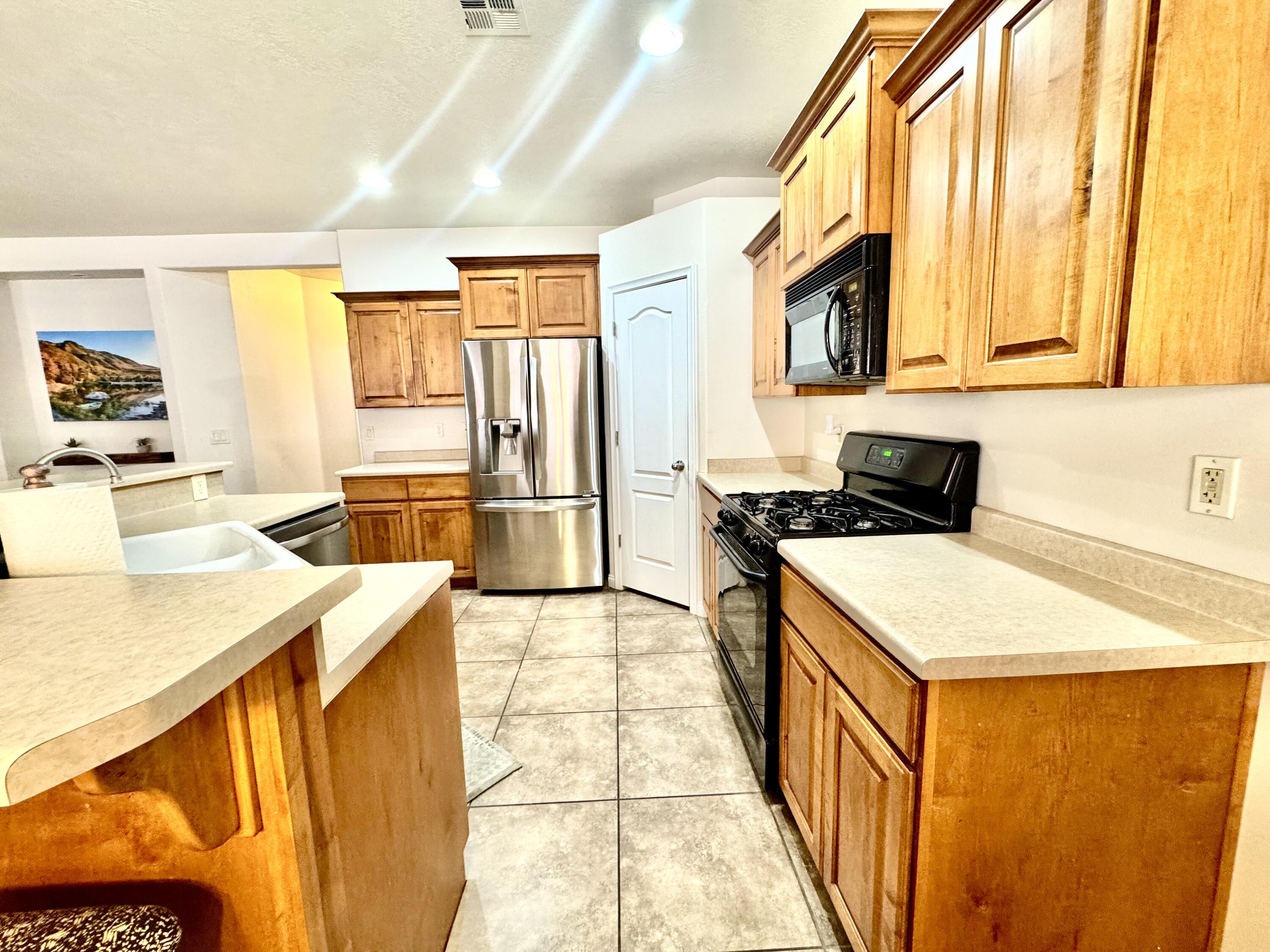 COTTON MANOR CONDOS - Residential