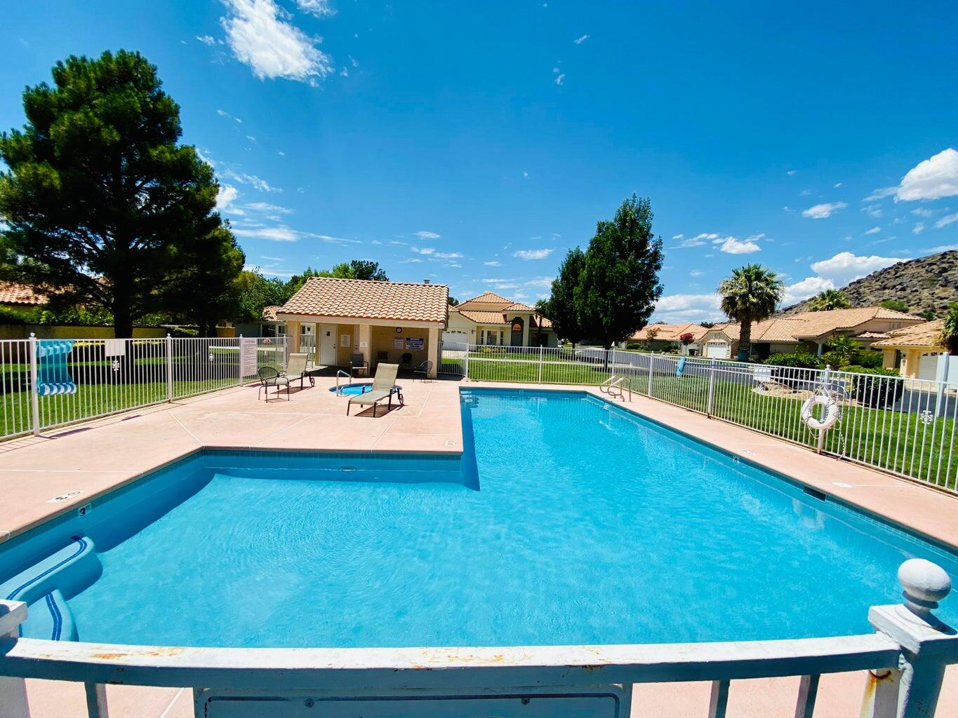 RIVERWOOD TOWNHOMES - Residential