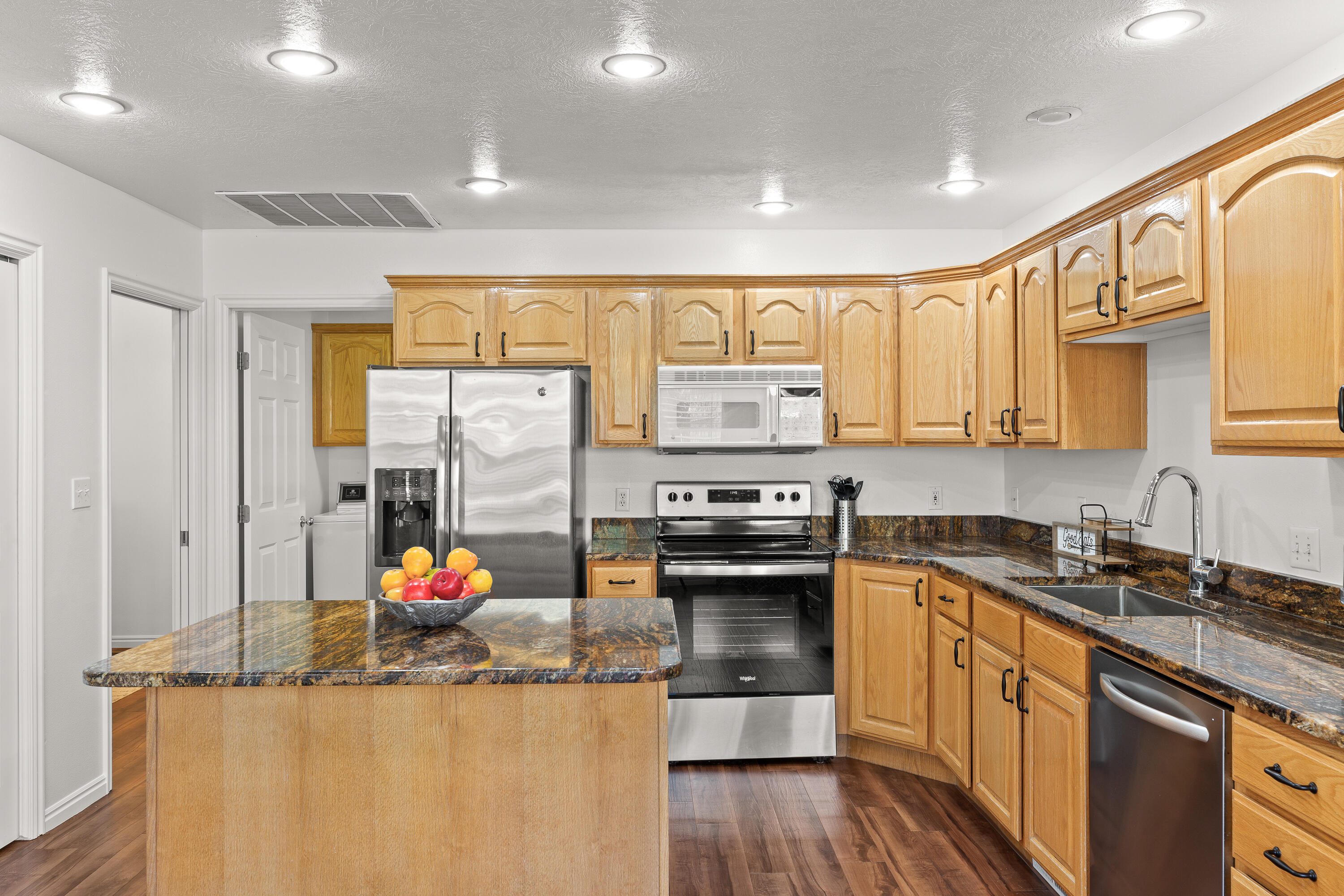 RIVERWOOD TOWNHOMES - Residential